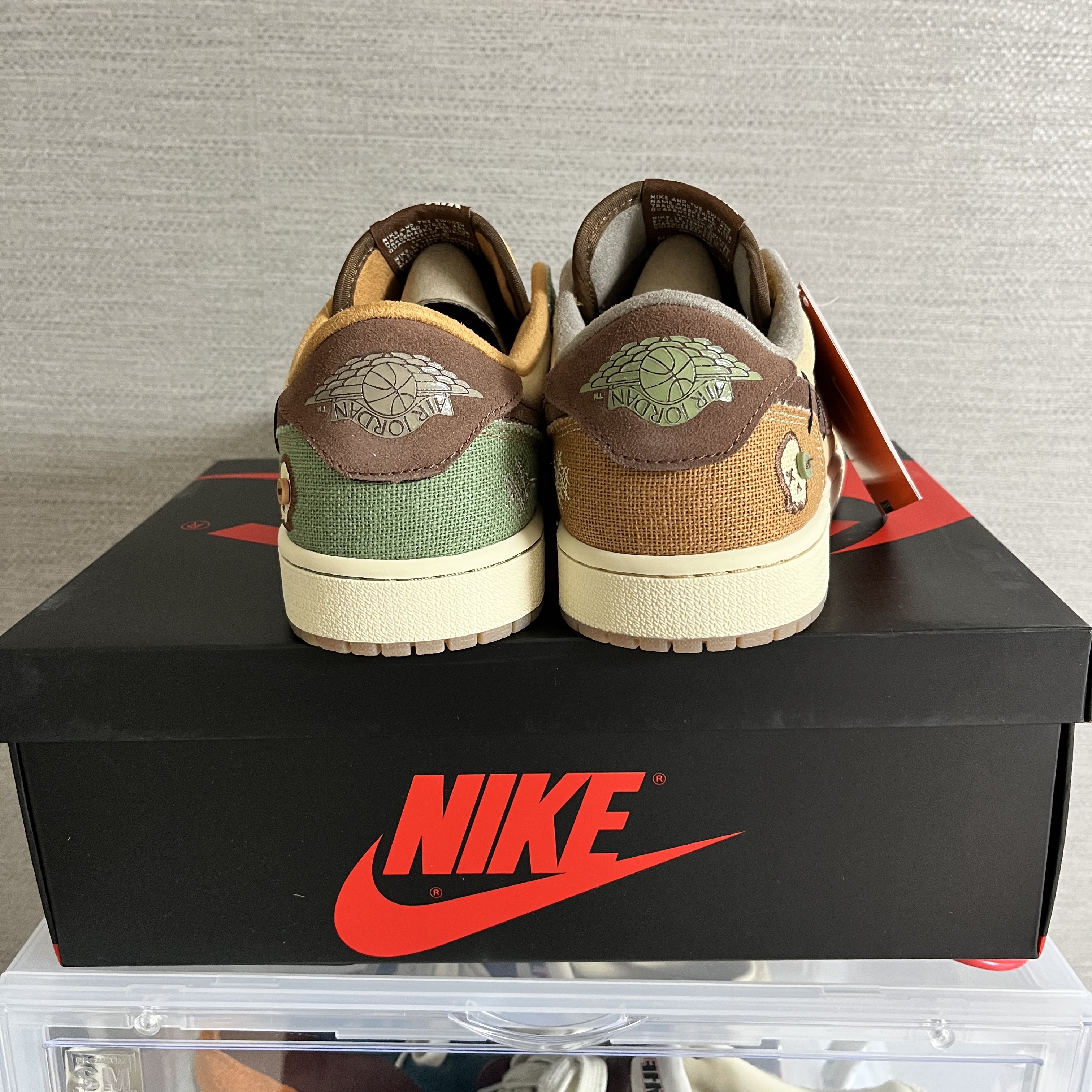 Jordan 1 x Zion Williamson Retro Low OG Flax and Oil Green 착용 스타일 - 3
