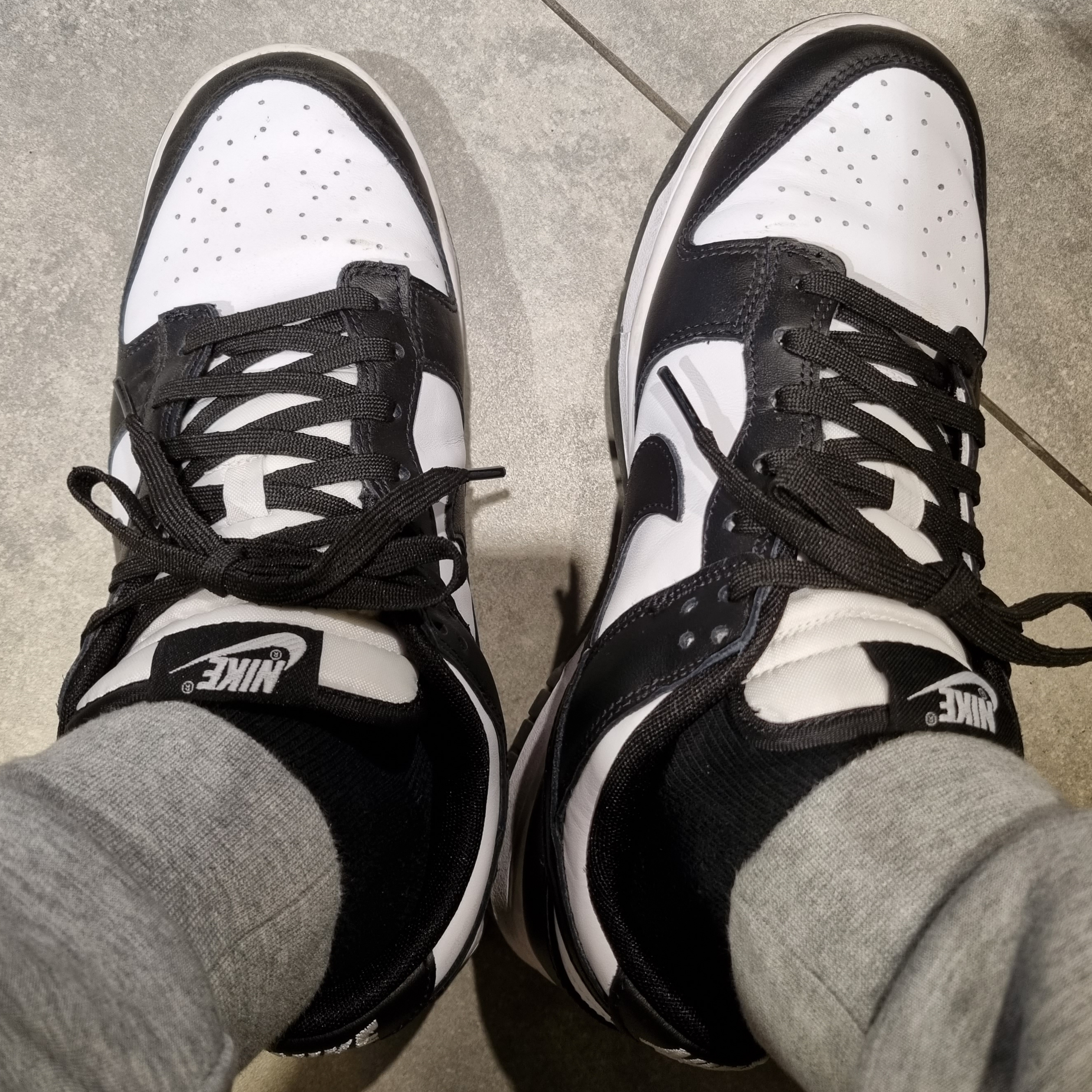 Nike Dunk Low Retro Black 착용 스타일