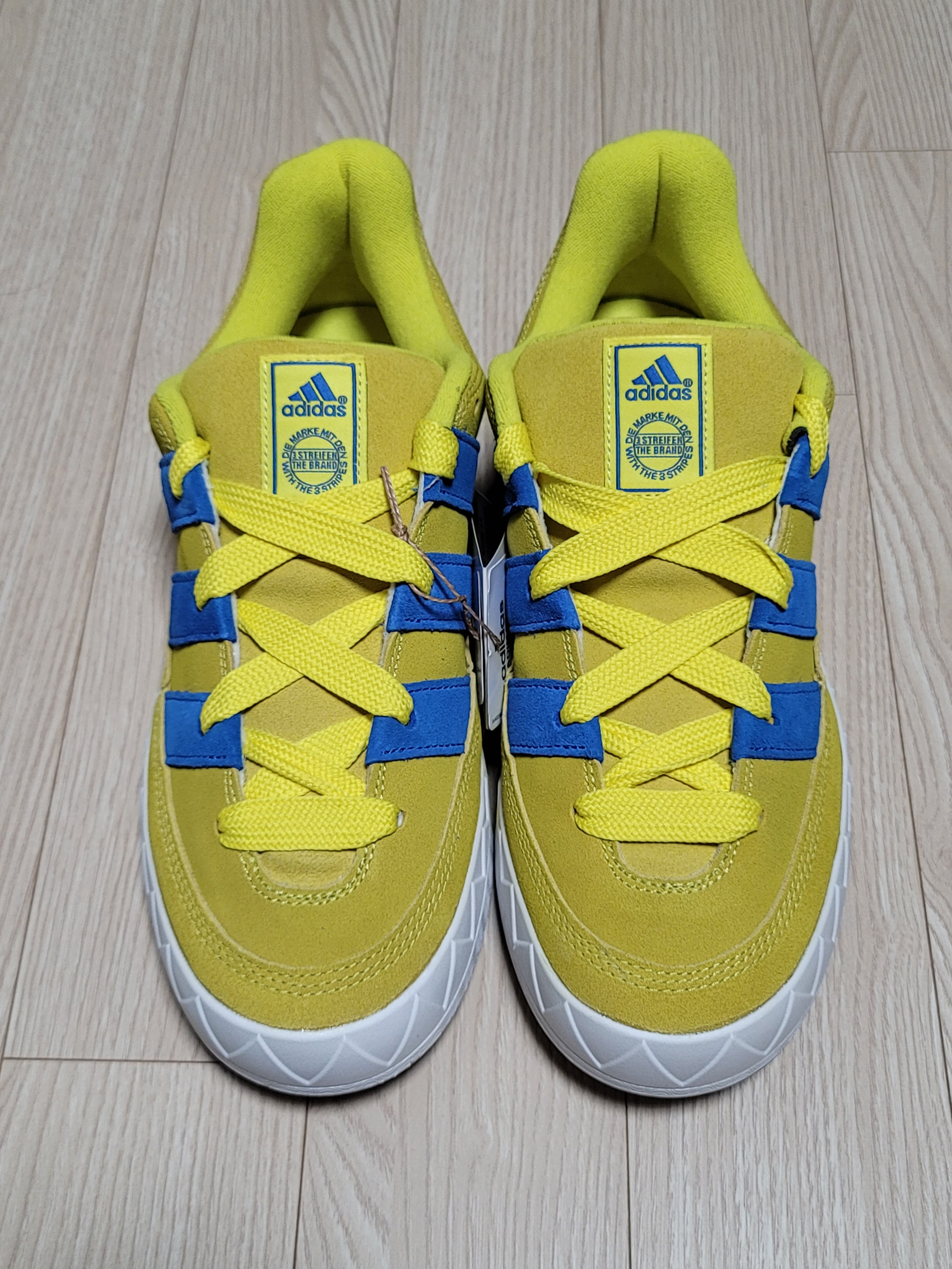 Adidas Adimatic Bright Yellow Blue 착용 스타일 - 2