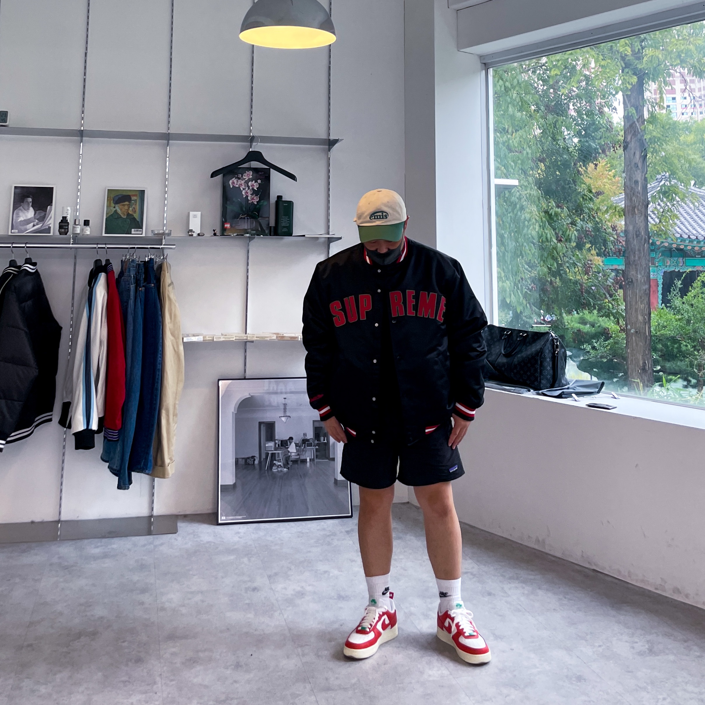 Supreme Mitchell & Ness Satin Varsity Jacket Black - 21SS, Nike Air Force 1 '07 LV8 Pojangmacha 착용 스타일