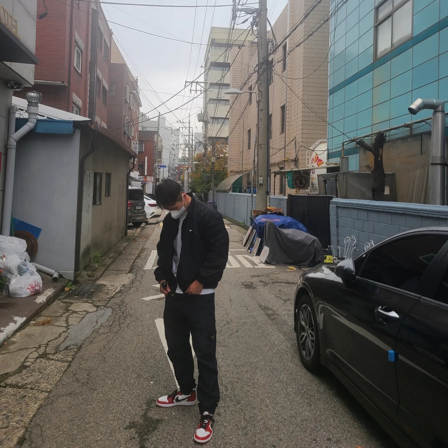 Stone Island 31303 Stretch Cotton Tela Paracadute Cargo Pants Navy Blue - 22SS, Jordan 1 Retro Low OG Chicago 2016 착용 스타일 - 1