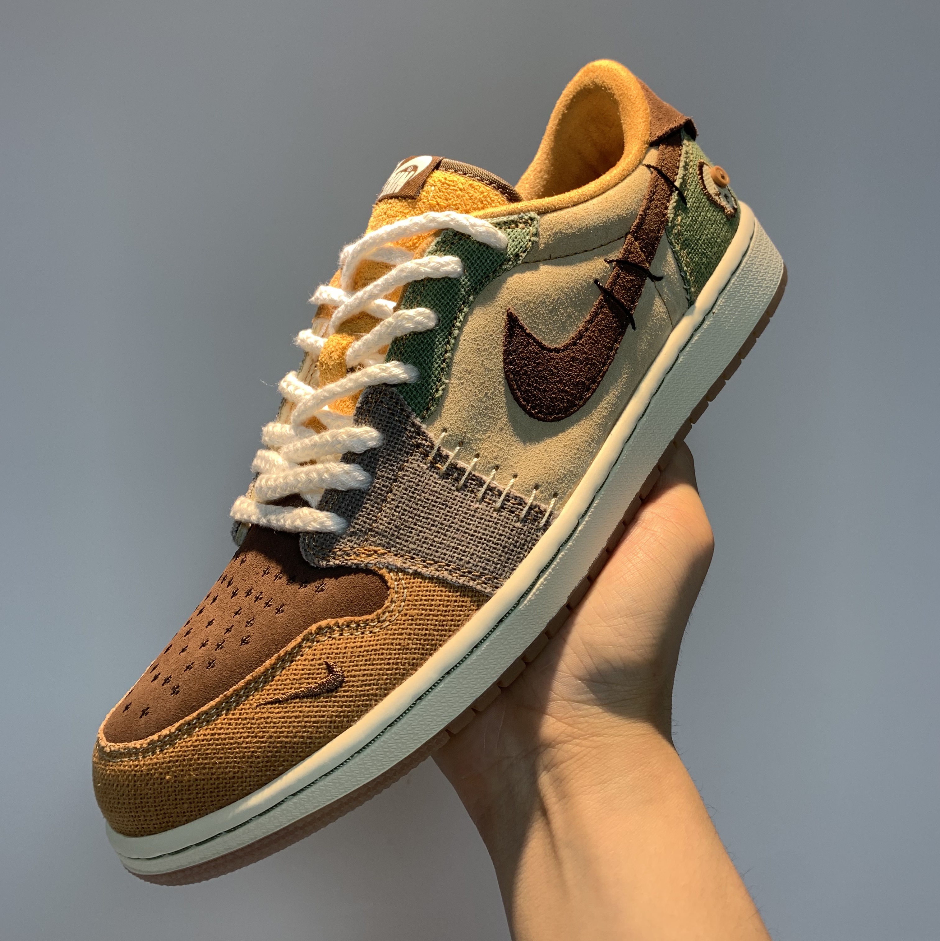 Jordan 1 x Zion Williamson Retro Low OG Flax and Oil Green 착용 스타일