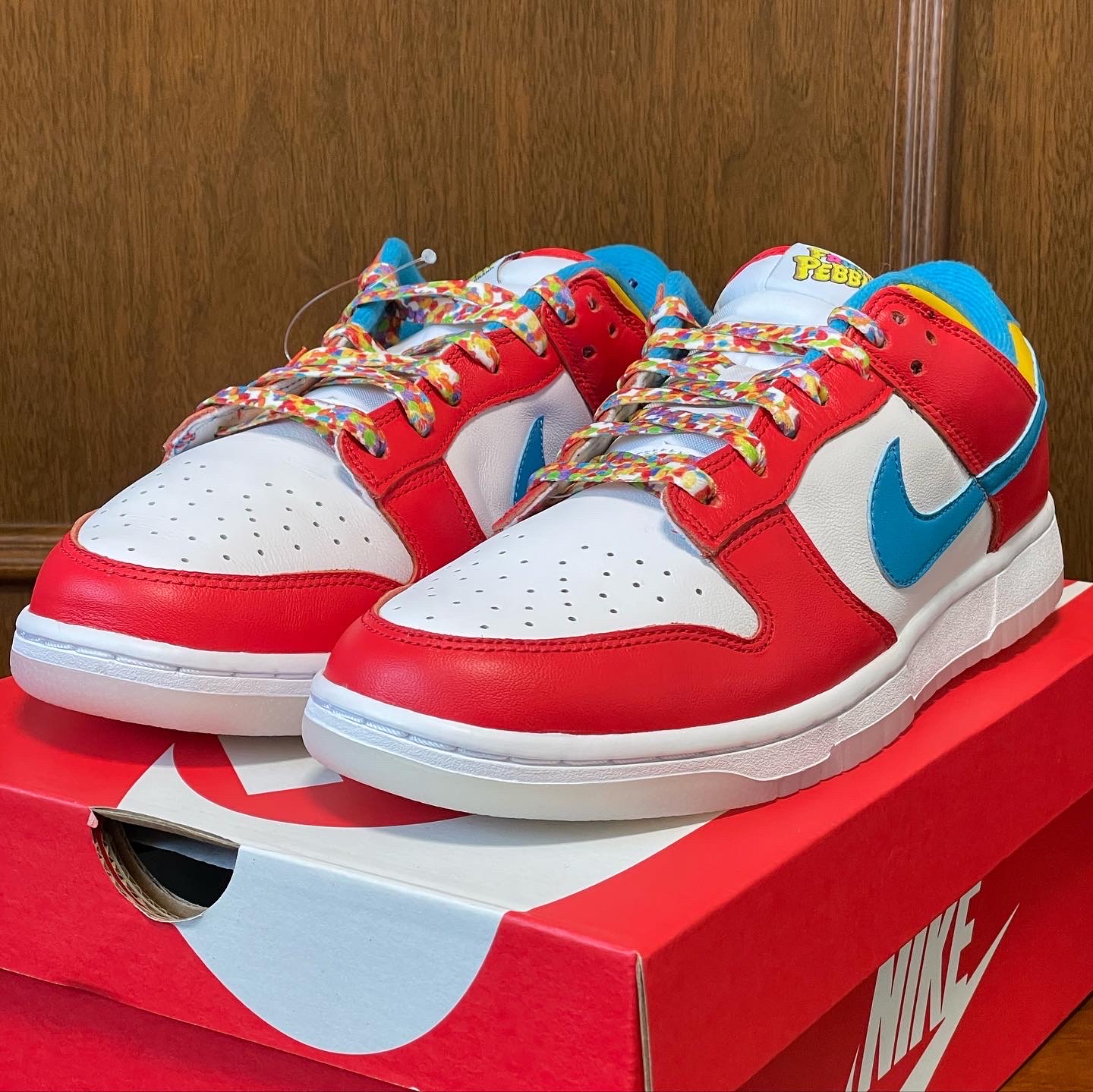 Nike x LeBron James x Fruity Pebbles Dunk Low QS Habanero Red 착용 스타일 - 2