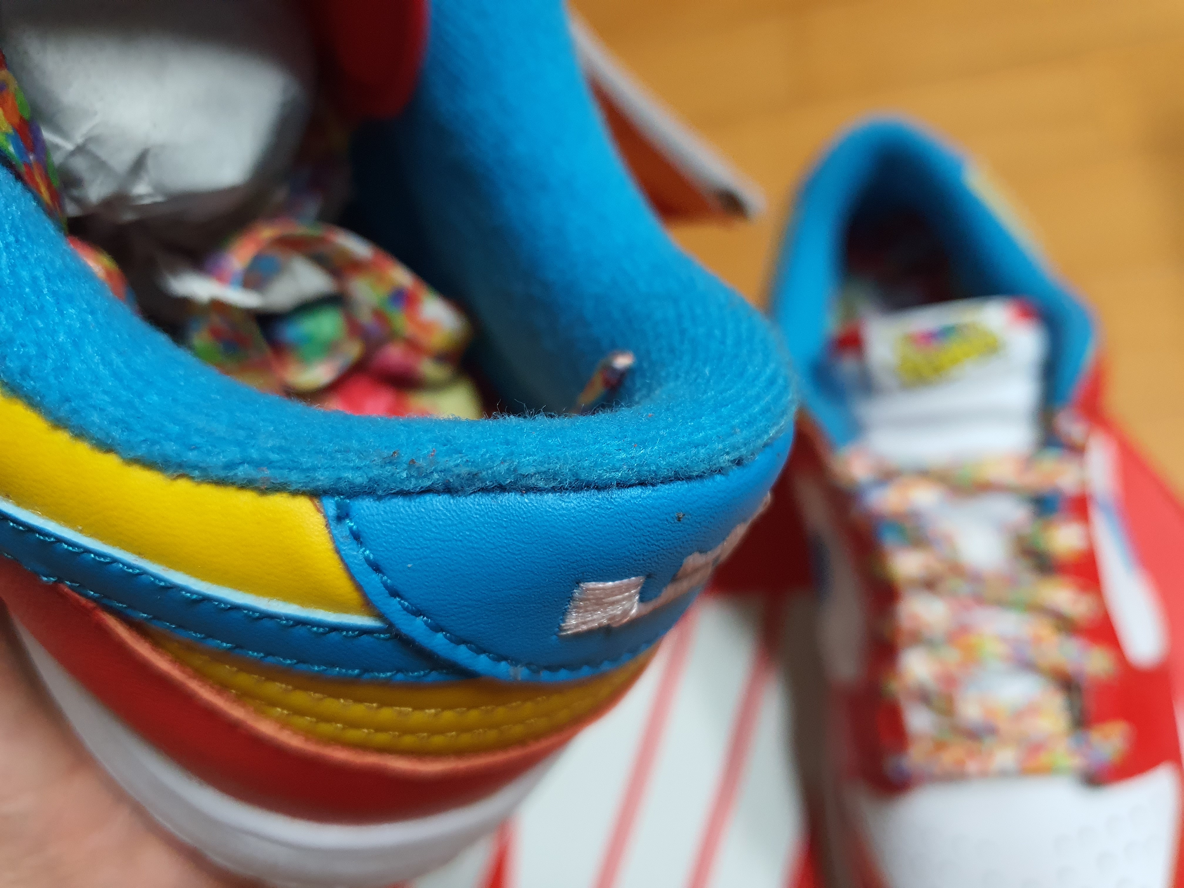 Nike x LeBron James x Fruity Pebbles Dunk Low QS Habanero Red 착용 스타일 - 3