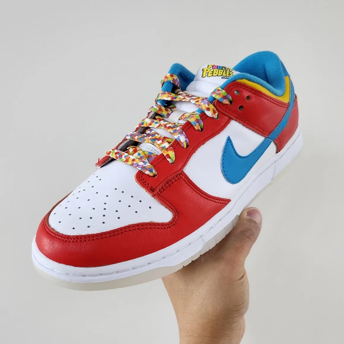 Nike x LeBron James x Fruity Pebbles Dunk Low QS Habanero Red 착용 스타일 - 1