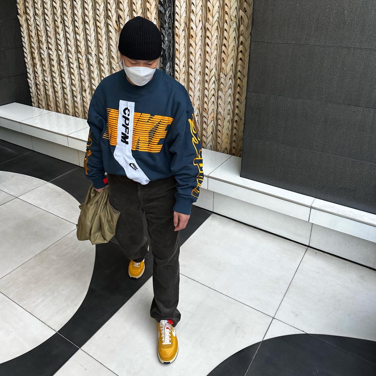 Nike x Tom Sachs General Purpose Shoe Archive, Nike x Cactus Plant Flea Market Socks Fleece Crewneck Dark Green - US/EU 착용 스타일 - 3