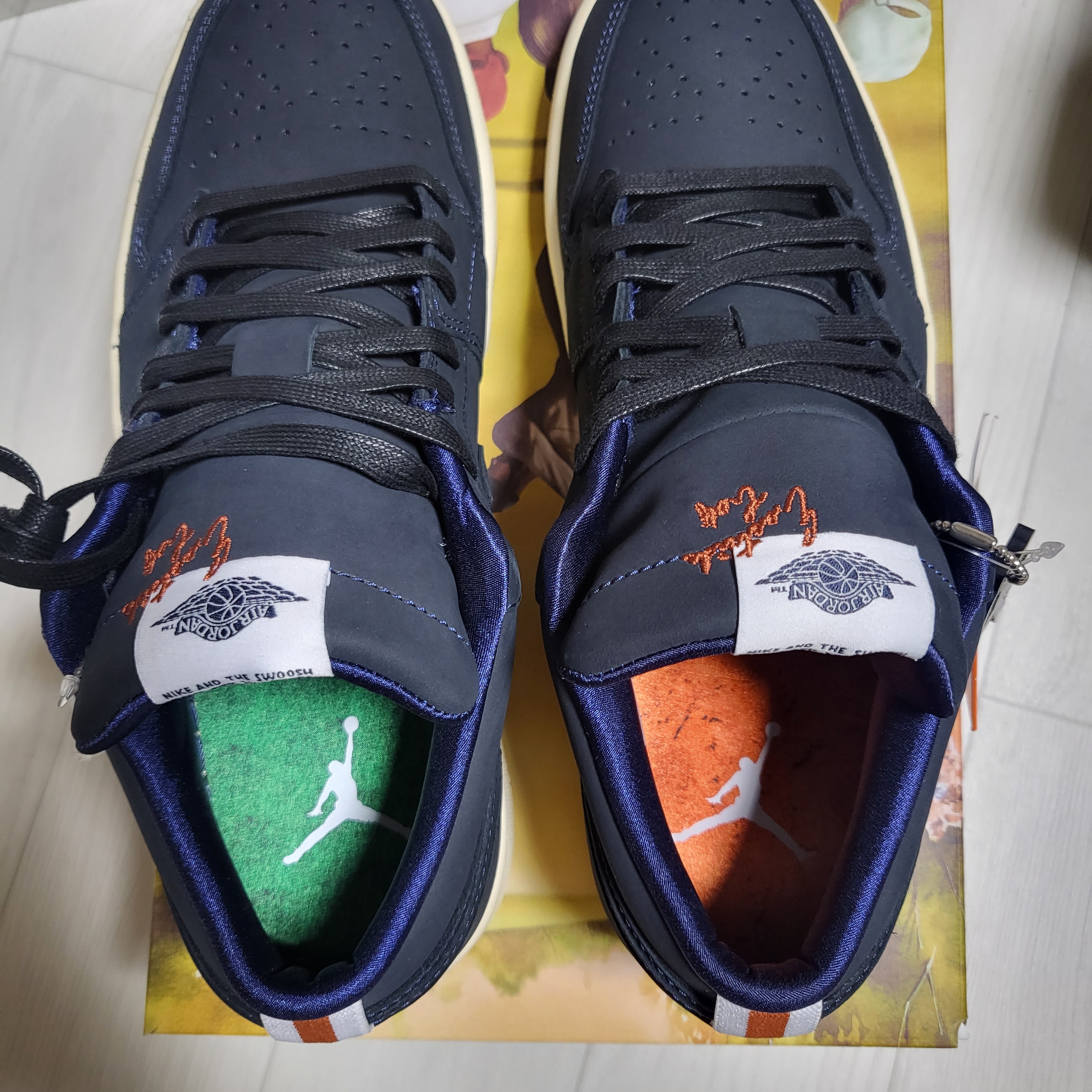 Jordan 1 x Eastside Golf Low Midnight Navy 착용 스타일 - 3