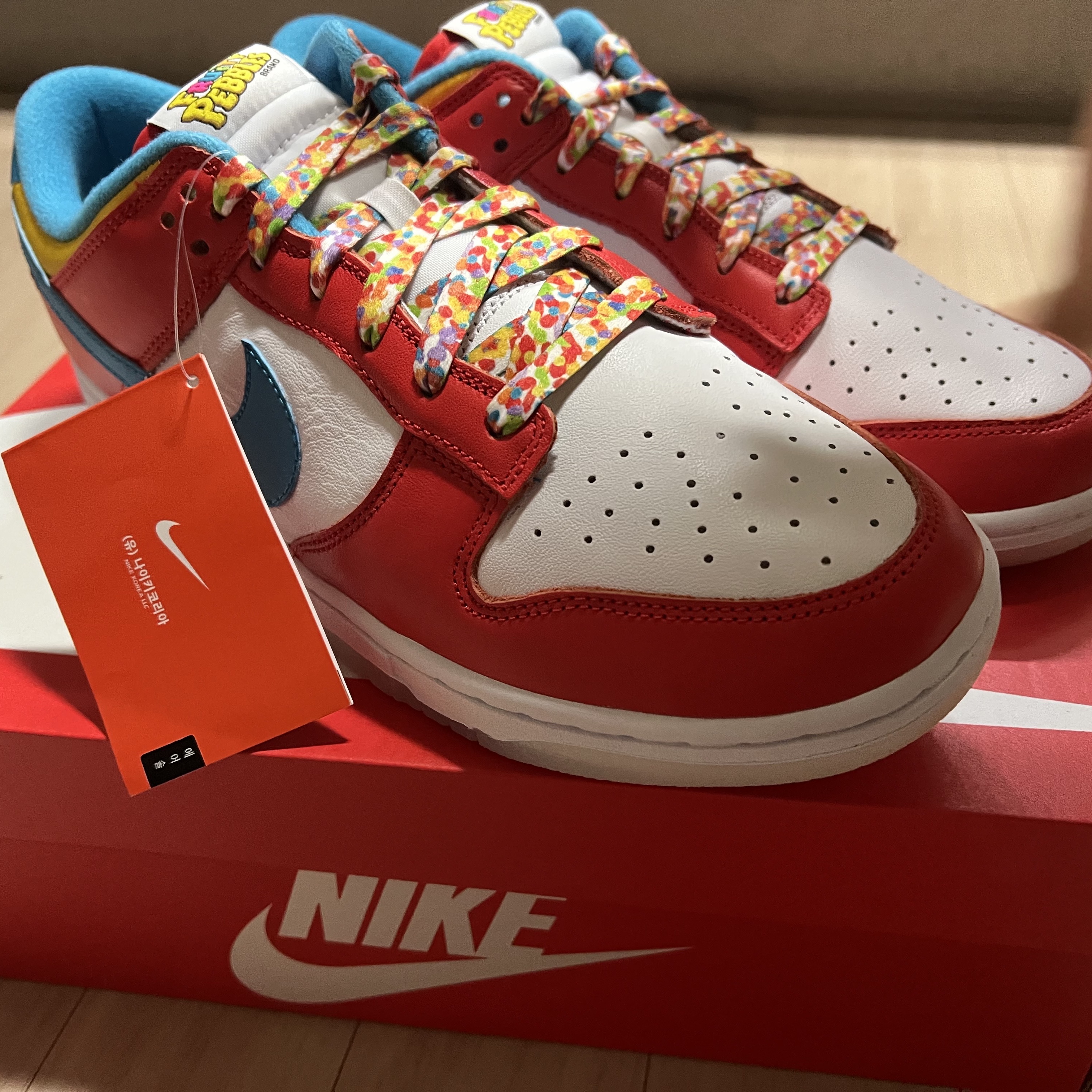 Nike Air Max 97 OG Silver Bullet 2022, Jordan 1 x Zion Williamson Retro Low OG Flax and Oil Green 착용 스타일 - 3