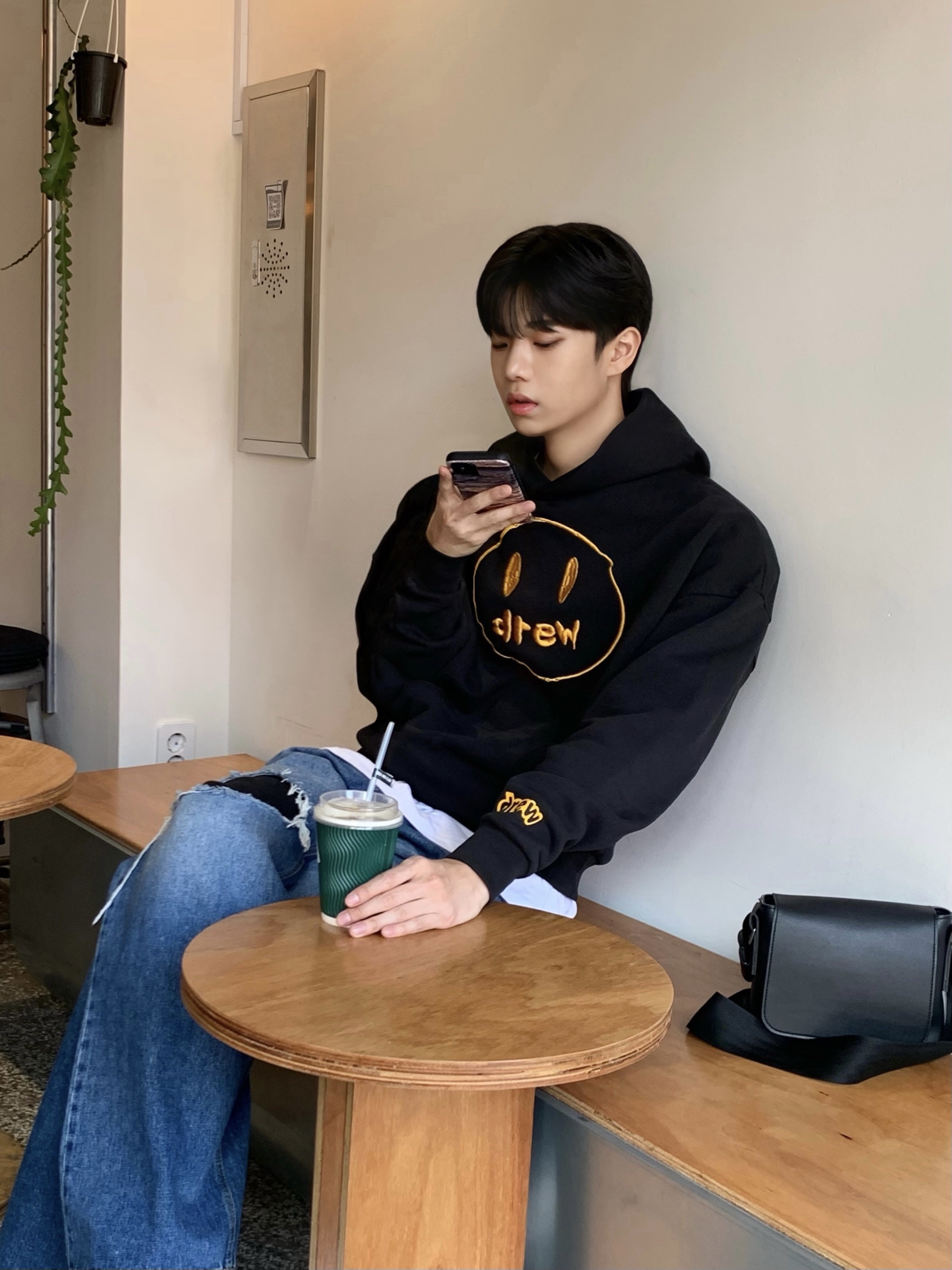 Drew House Painted Mascot Hoodie Black - Ssense Exclusive 착용 스타일 - 2