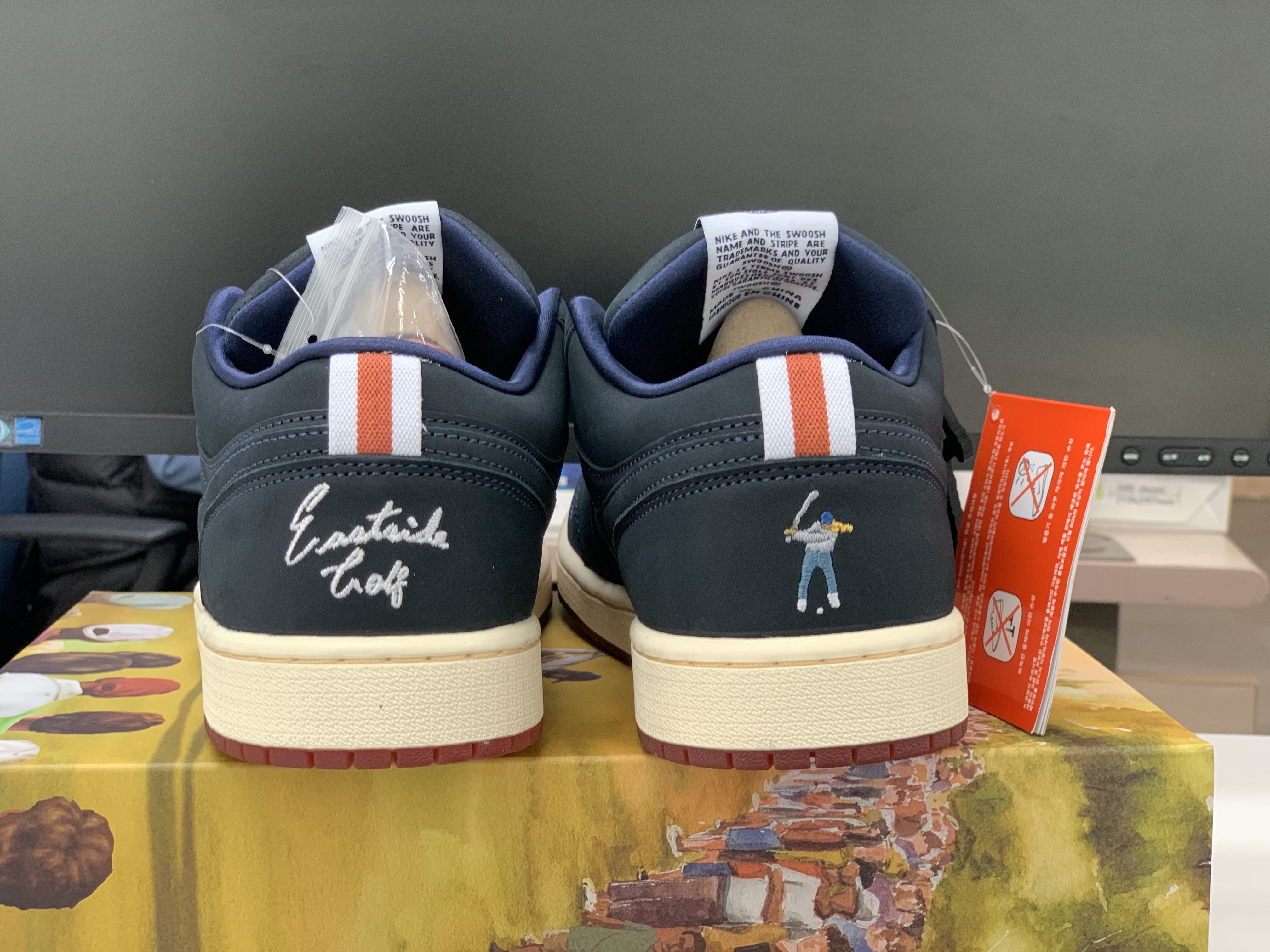 Jordan 1 x Eastside Golf Low Midnight Navy 착용 스타일 - 3