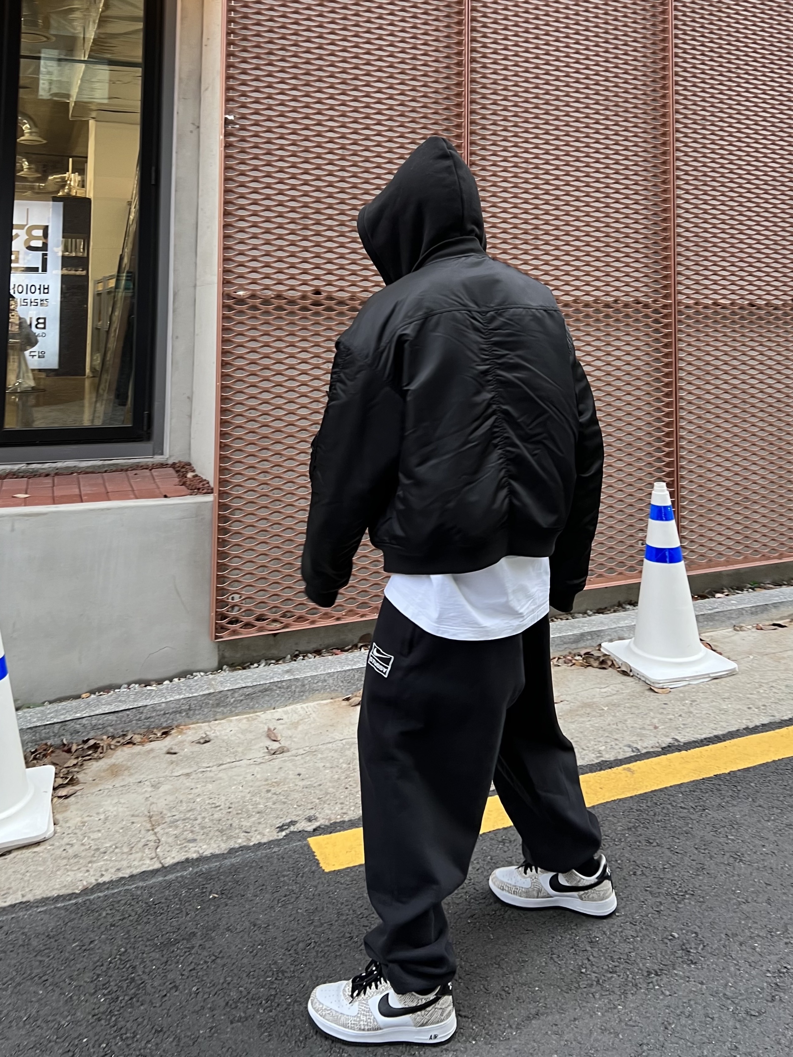 Nike x Stussy NRG RA Washed Fleece Pants Black (DN4030-010), Nike Air Force 1 Low Retro Cocoa Snake 2018 착용 스타일 - 4