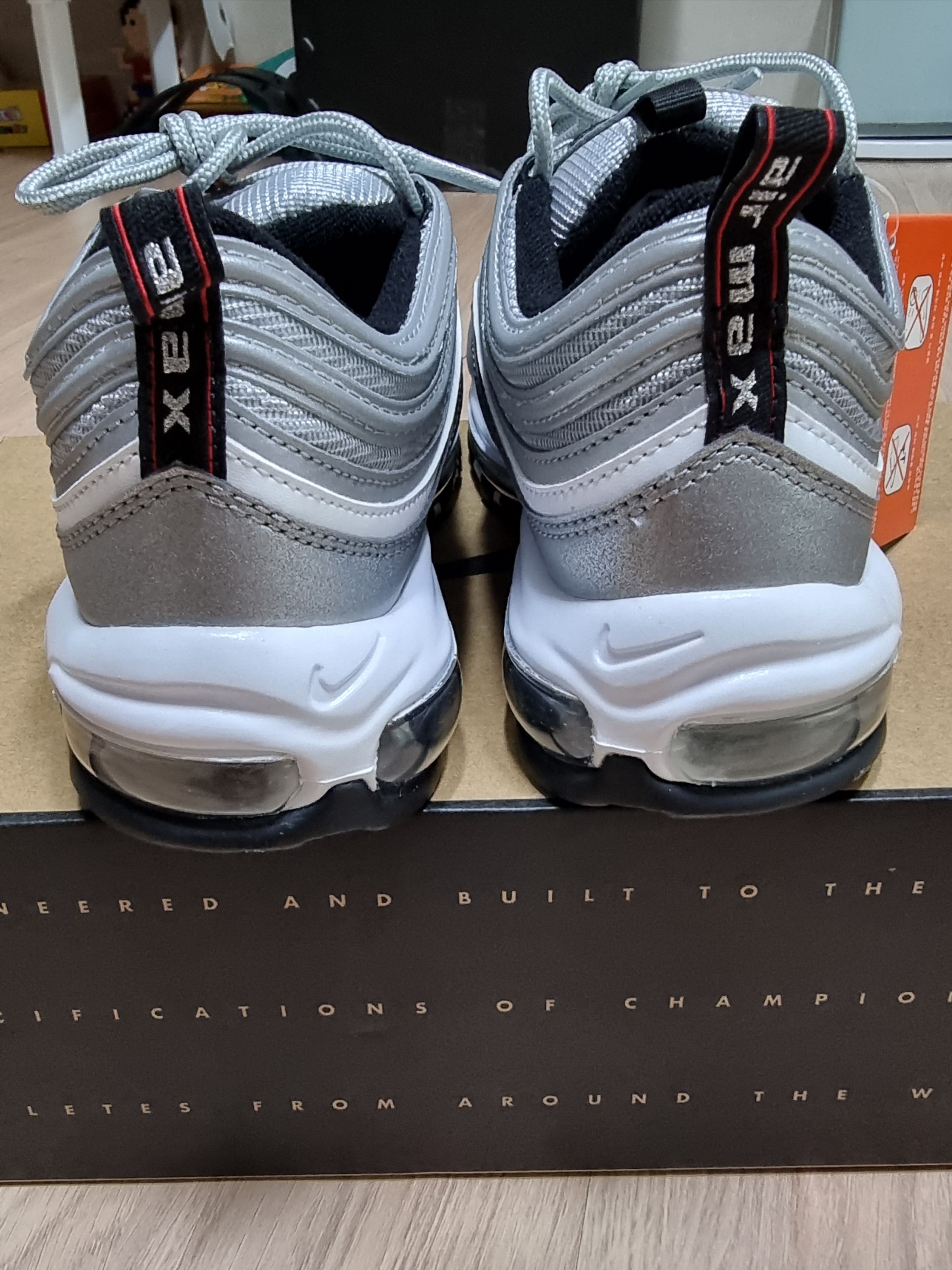 Nike Air Max 97 OG Silver Bullet 2022 착용 스타일 - 3