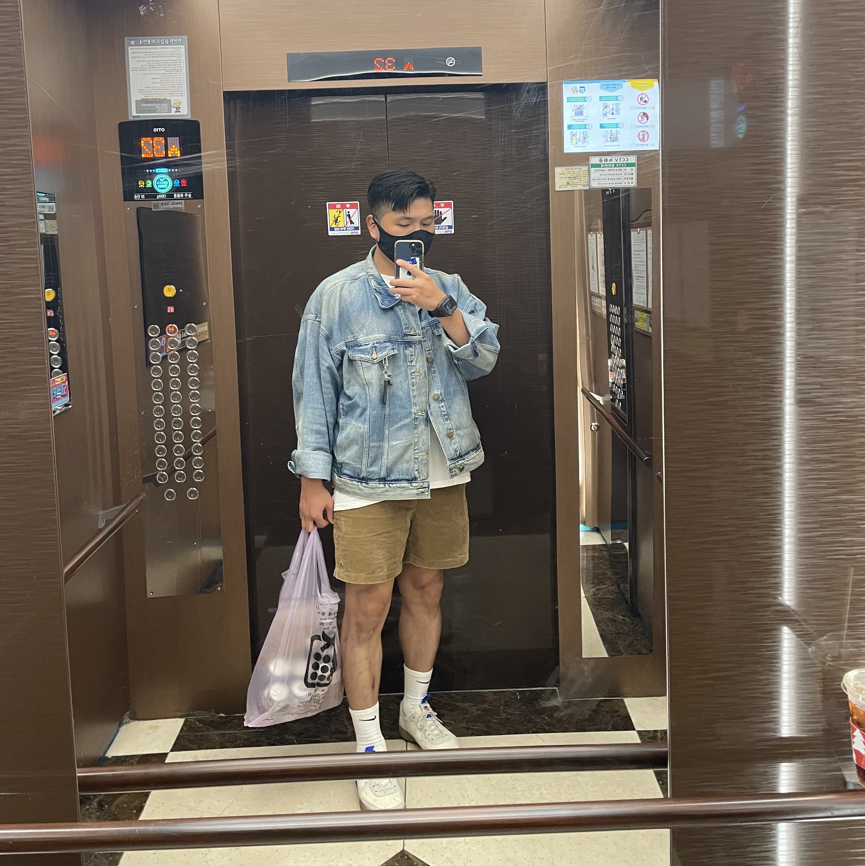 Stone Island 31303 Stretch Cotton Tela Paracadute Cargo Pants Black - 22SS, Nike x Sacai VaporWaffle Black White 착용 스타일 - 3