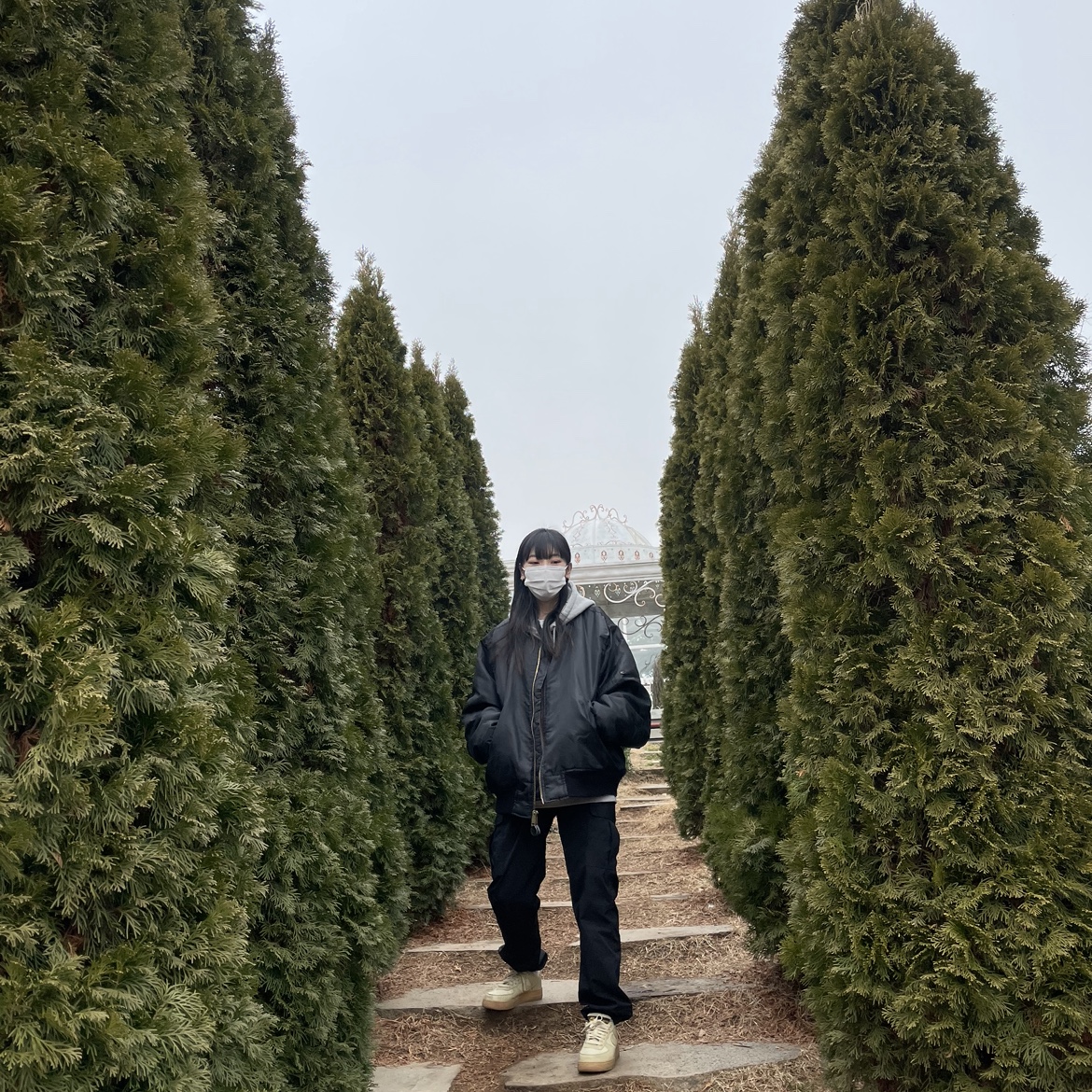 Nike Air Force 1 Low Gore-Tex Team Gold Khaki 착용 스타일 - 2