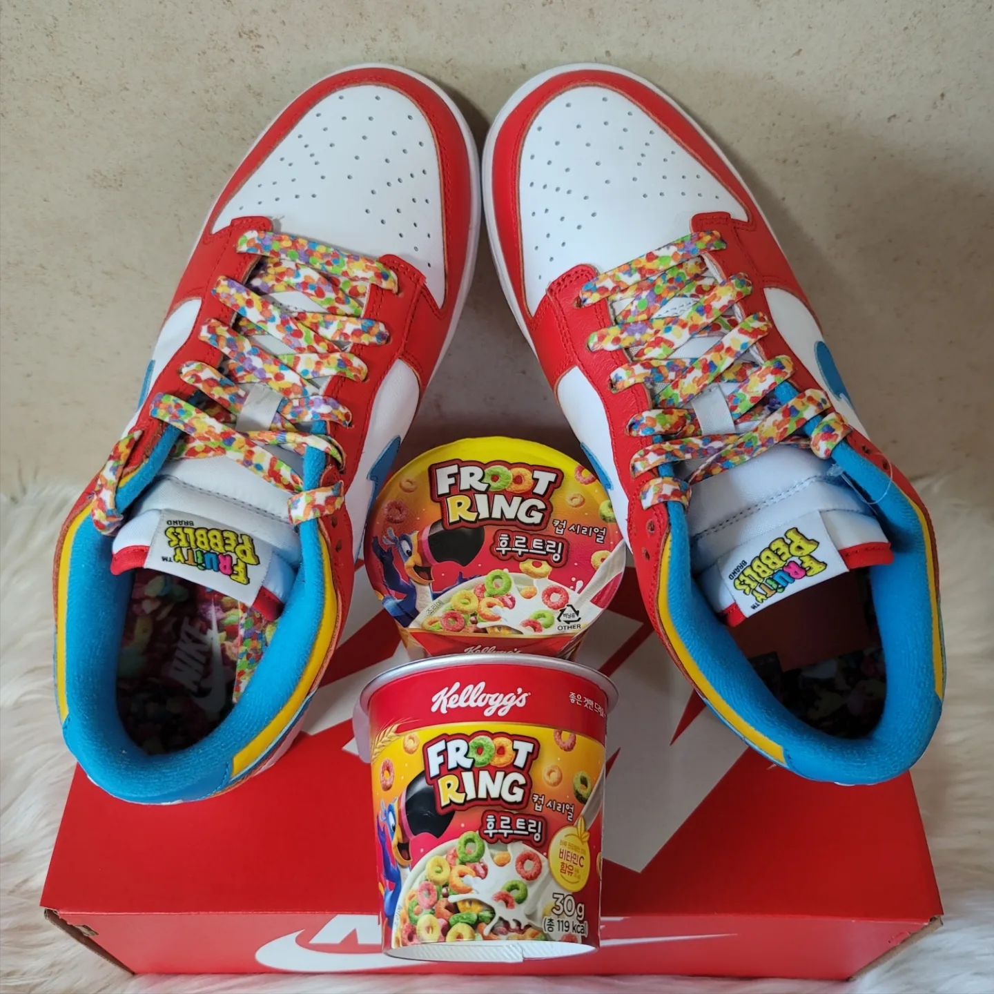 Nike x LeBron James x Fruity Pebbles Dunk Low QS Habanero Red 착용 스타일 - 3