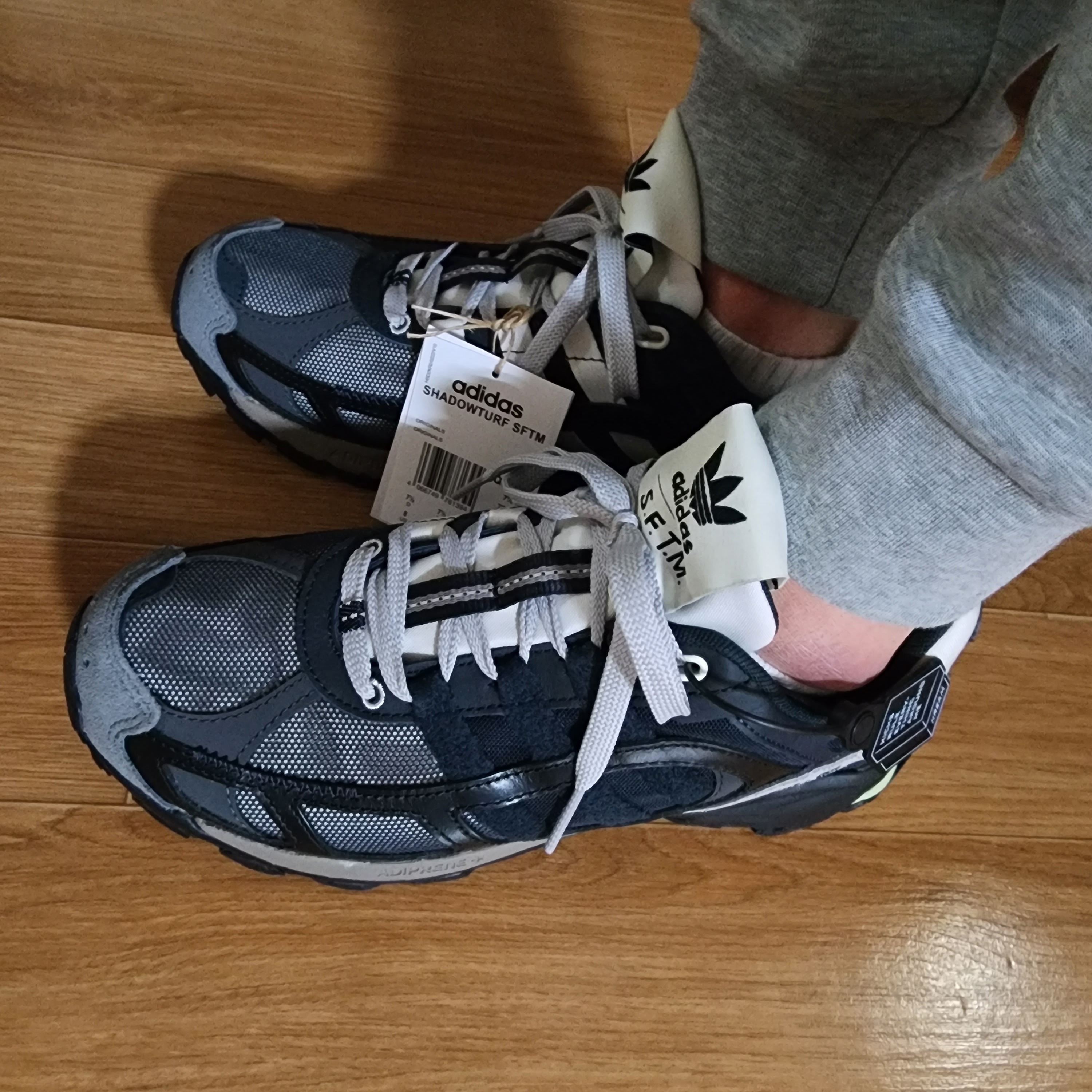 Adidas x Song for the Mute Shadowturf Core Black Night Grey 착용 스타일 - 2