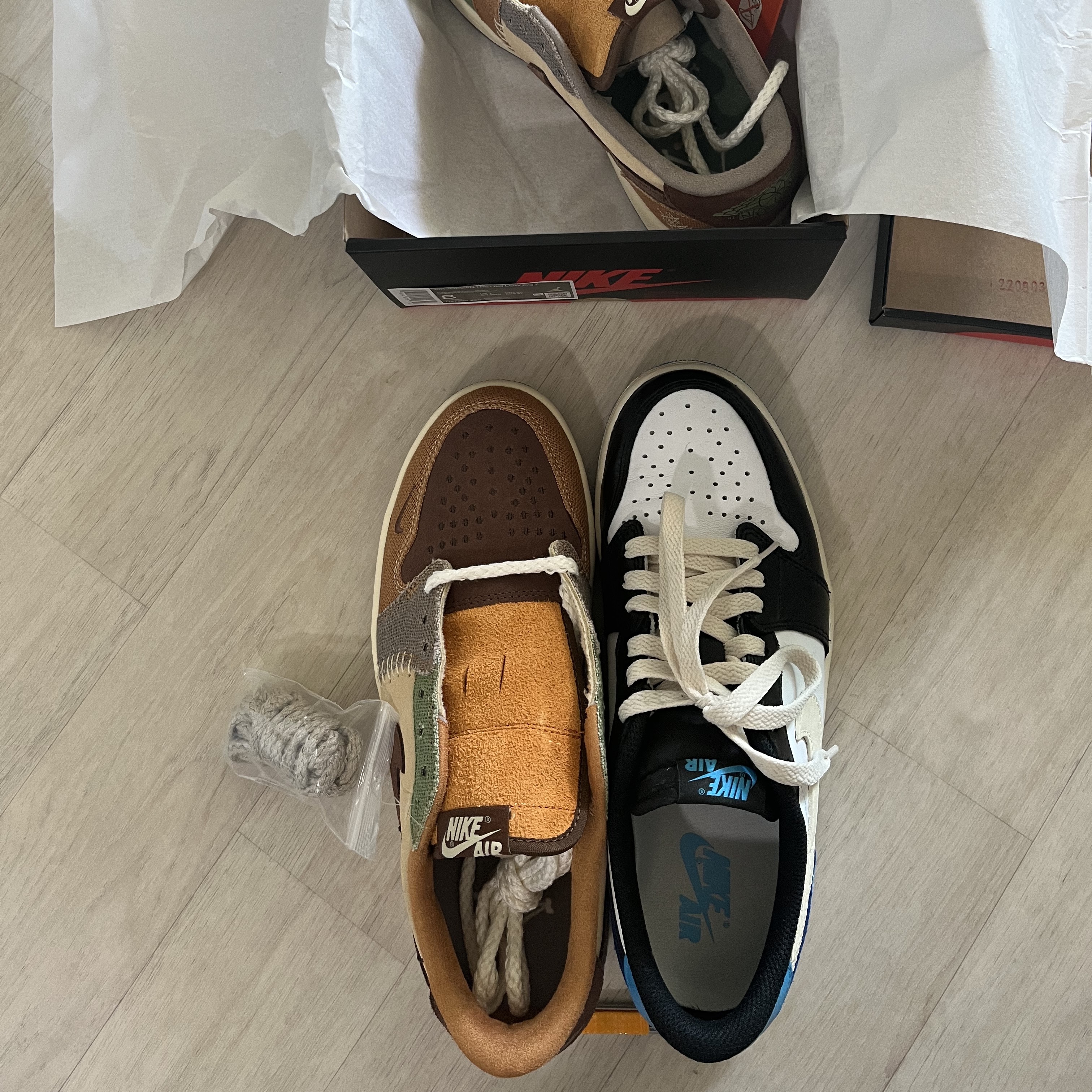 Jordan 1 x Zion Williamson Retro Low OG Flax and Oil Green, Jordan 1 Retro Low OG Black and Dark Powder Blue 착용 스타일 - 2