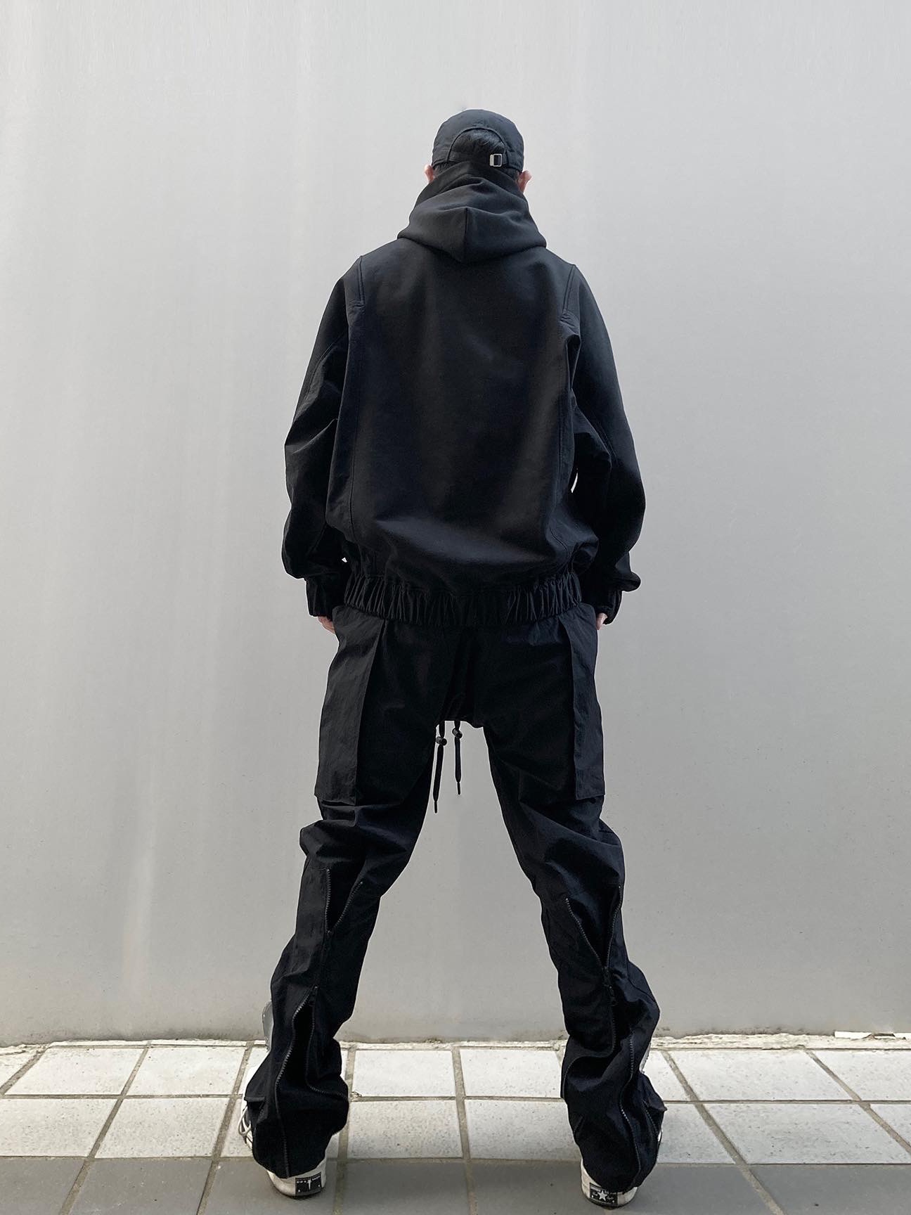 Converse x Drkshdw Turbodrk Chuck 70 Hi Black Lacquered Denim 착용 스타일 - 2