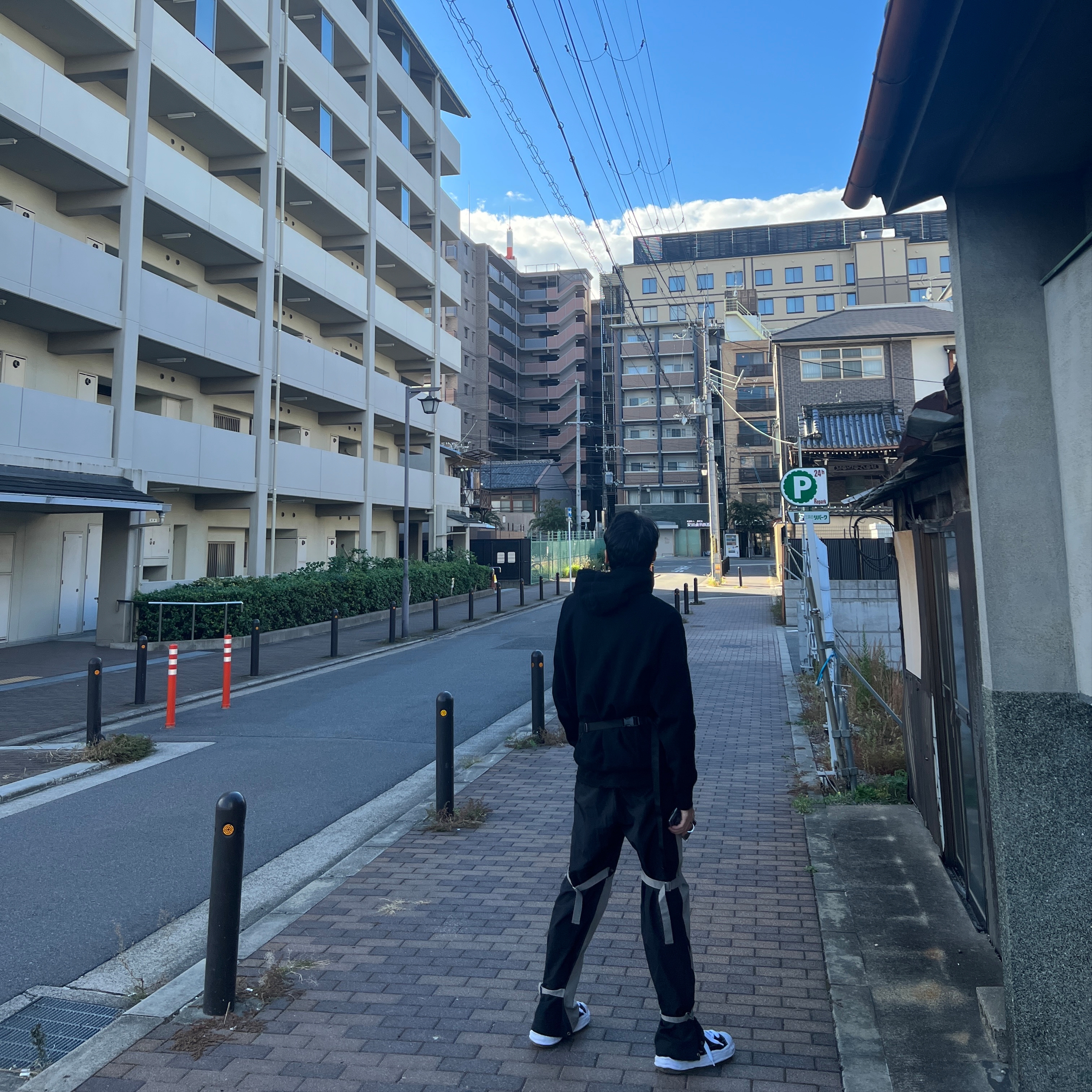 Supreme Cross Box Logo Hooded Sweatshirt Black - 20FW 착용 스타일 - 2