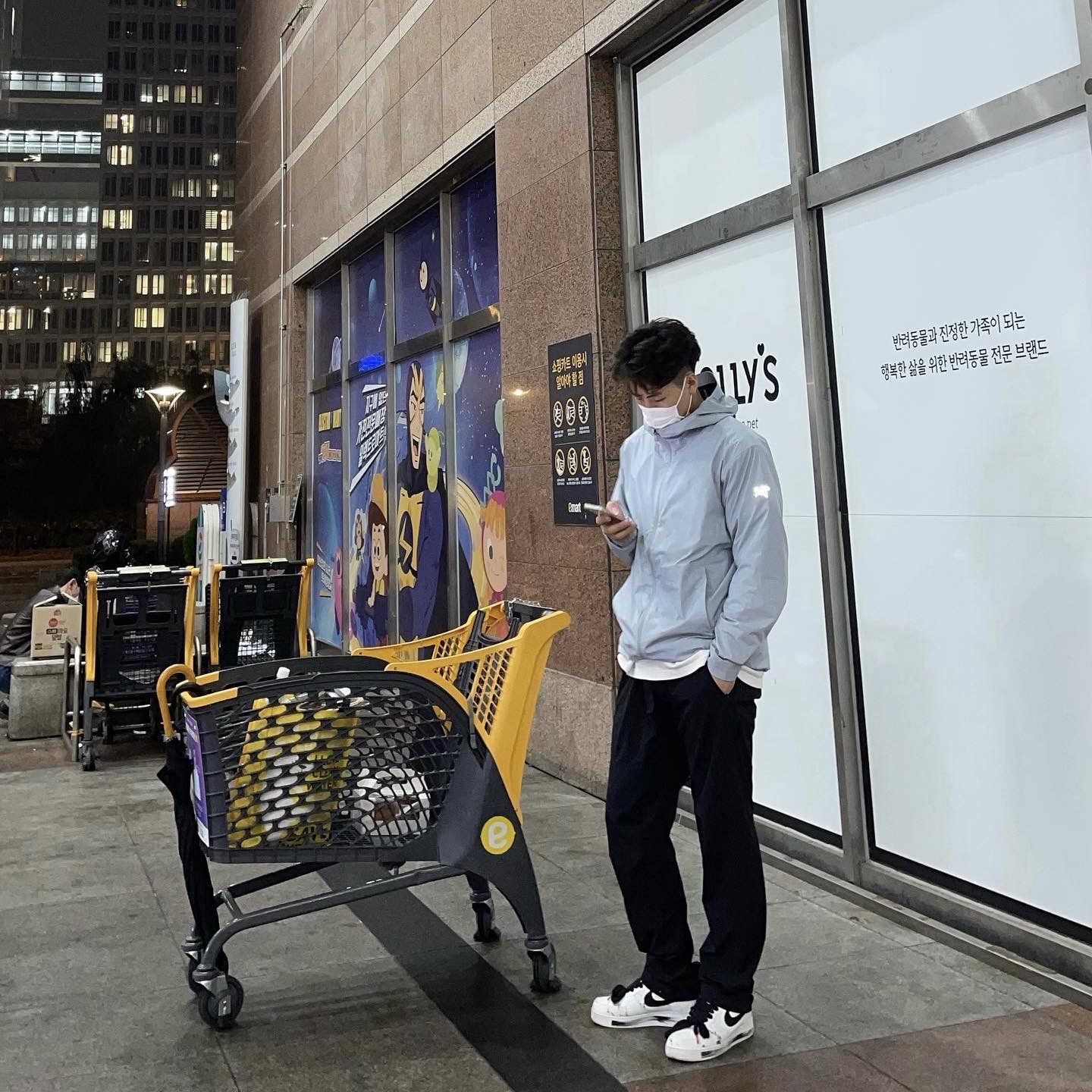 Arc'teryx Solano Hoody Lucent - 22FW, Arc'teryx Gamma LT Pants Black 착용 스타일 - 1