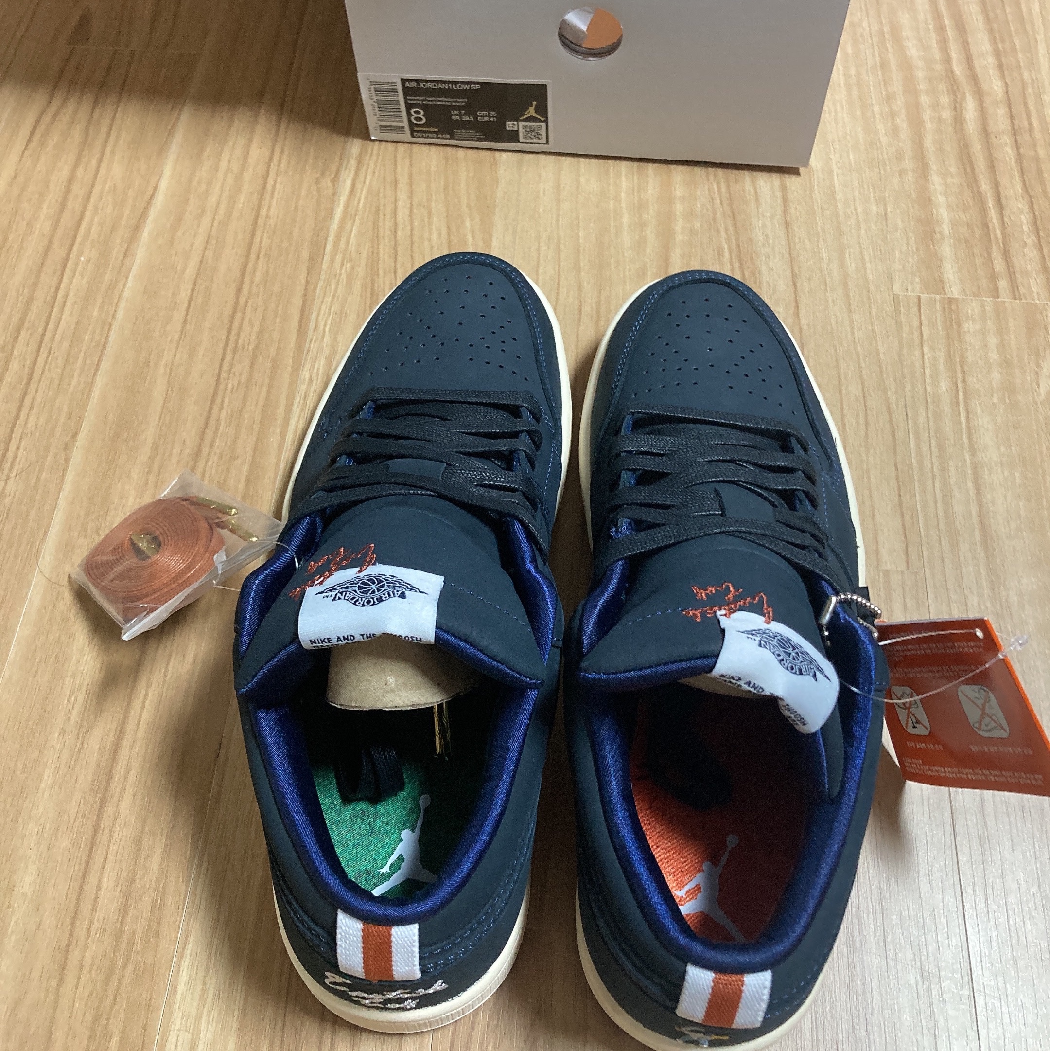 Jordan 1 x Eastside Golf Low Midnight Navy 착용 스타일 - 2