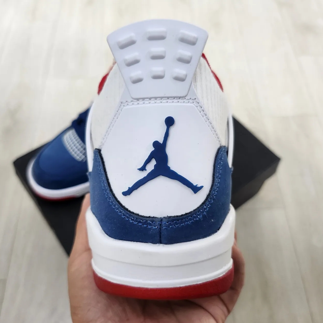 (GS) Jordan 4 Retro French Blue 착용 스타일 - 3