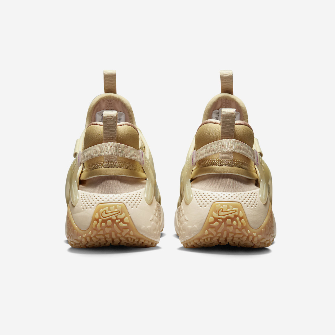 Nike x Stussy Air Huarache LE Desert Oak, Nike Air Huarache Black and White 착용 스타일 - 5