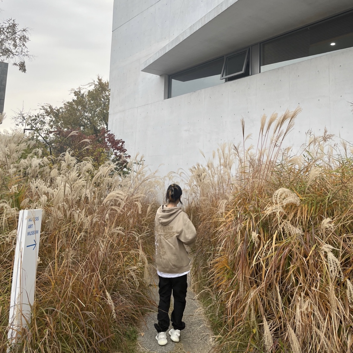 Jordan x Travis Scott Pullover Hoodie - Asia, Adidas Yeezy Boost 350 V2 Bone 착용 스타일 - 1