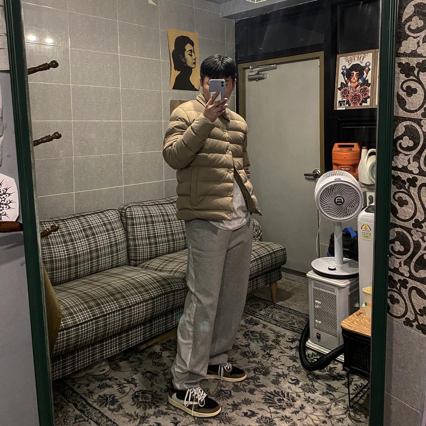 Jordan 1 x Travis Scott Retro Low OG SP Mocha 착용 스타일