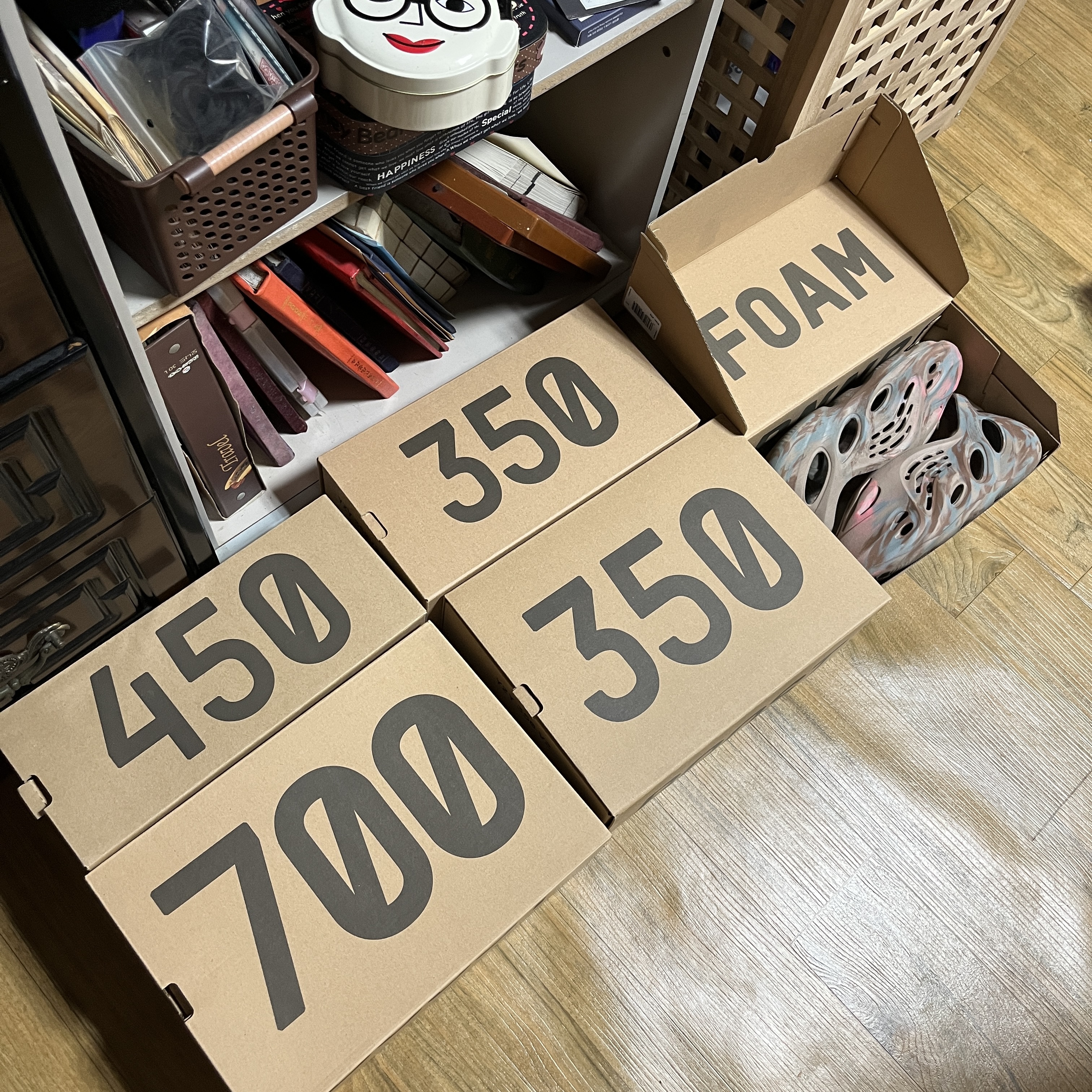 Adidas Yeezy 450 Stone Flax, Adidas Yeezy Boost 700 Analog 2022/2023 착용 스타일 - 1
