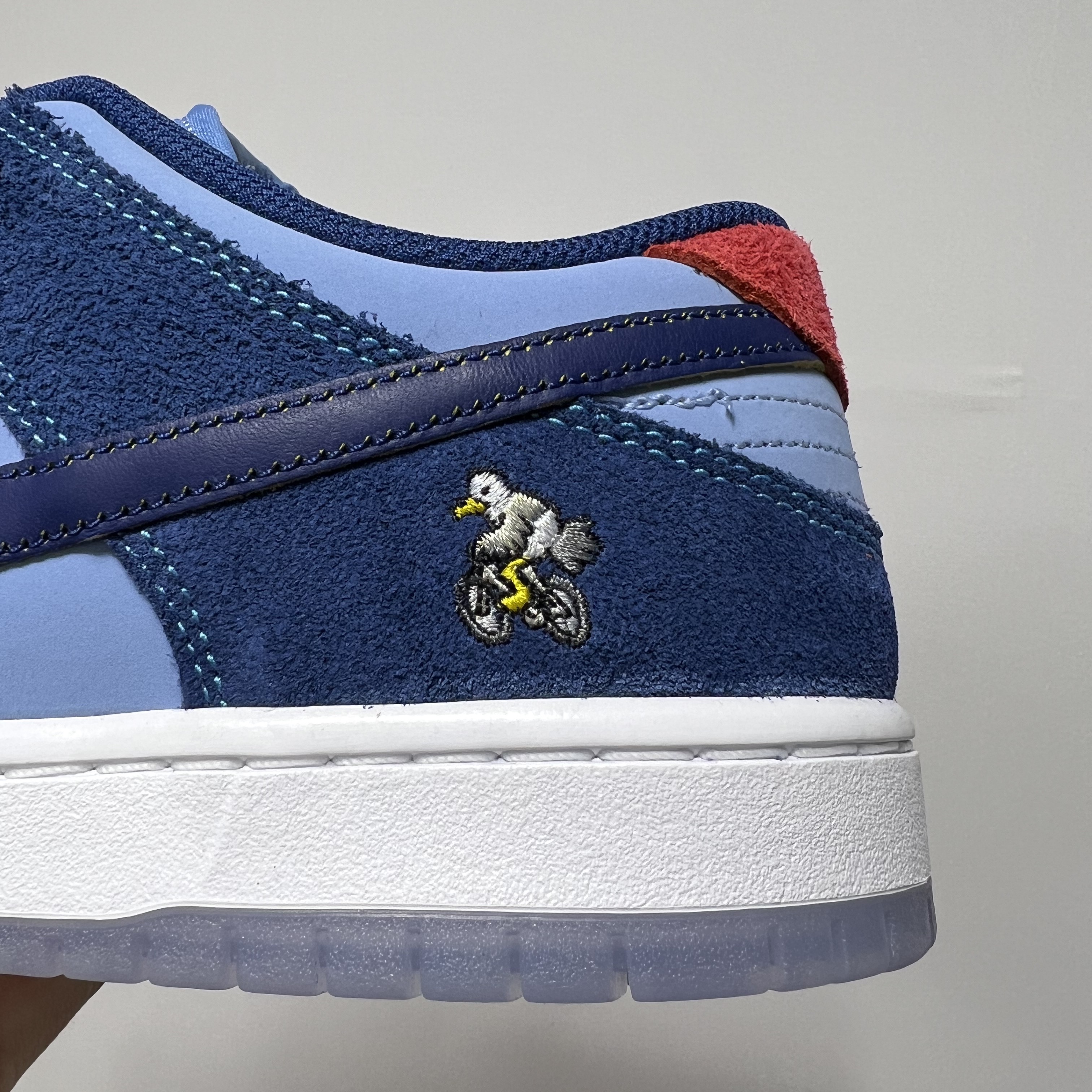 Nike x Why So Sad? SB Dunk Low Pro Coastal Blue 착용 스타일 - 3