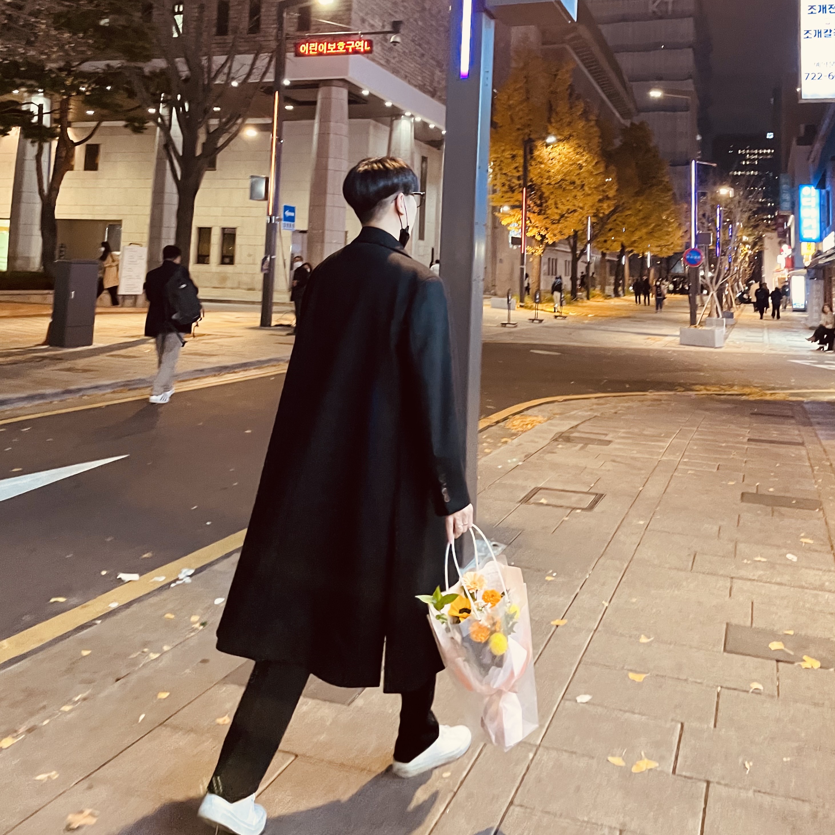 Common Projects Original Achilles Low White 착용 스타일 - 1