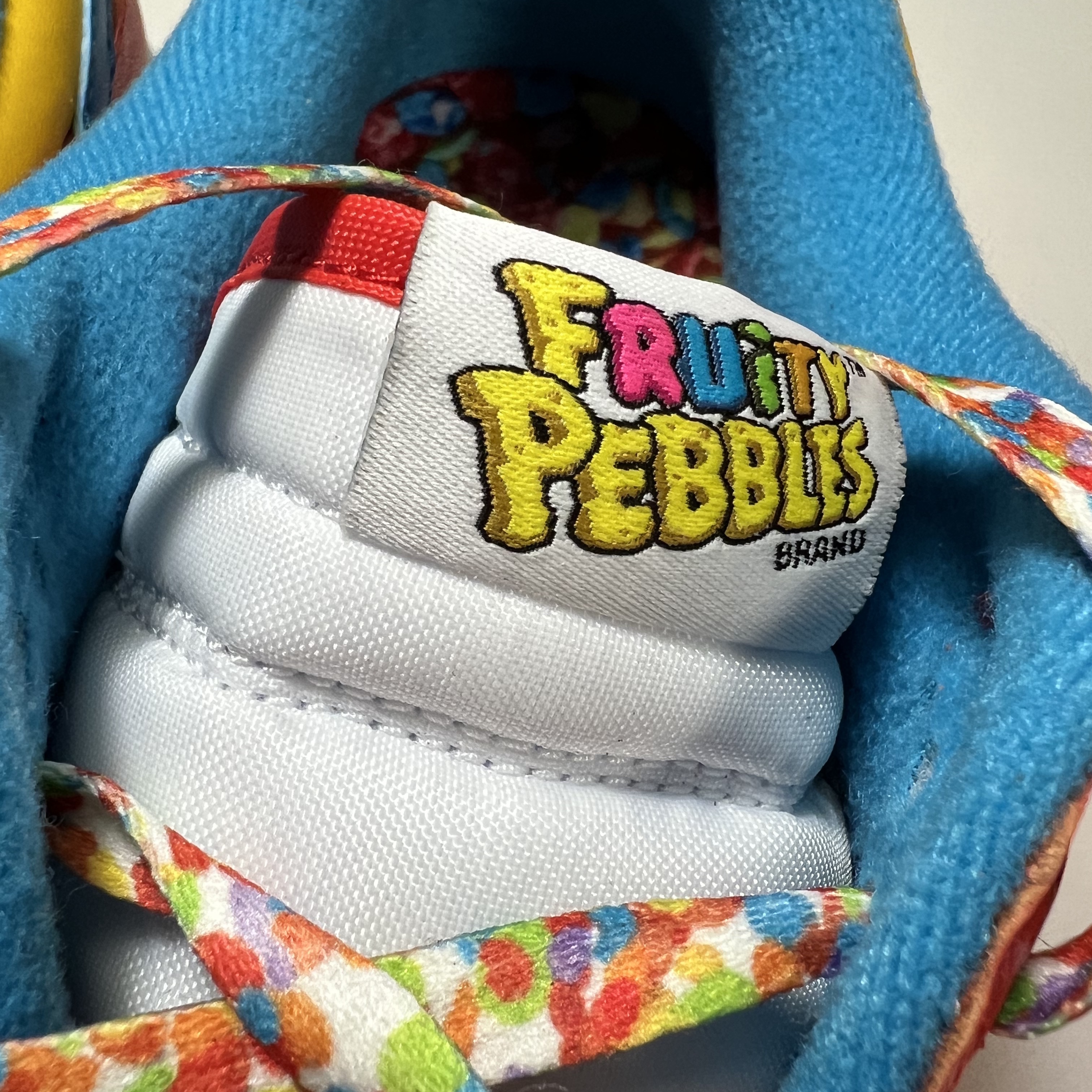 Nike x LeBron James x Fruity Pebbles Dunk Low QS Habanero Red 착용 스타일 - 1