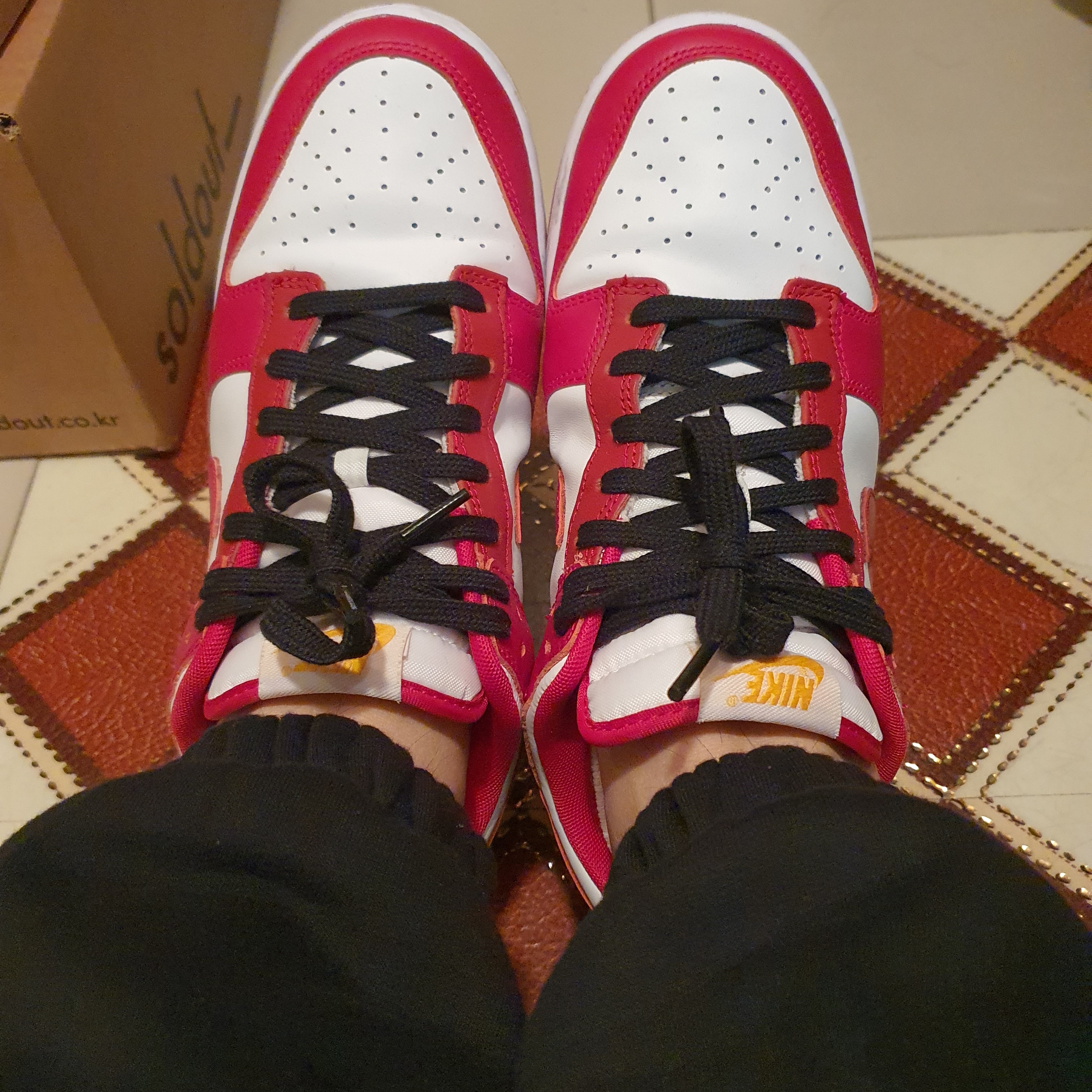 Nike Dunk Low Retro Gym Red 착용 스타일 - 2