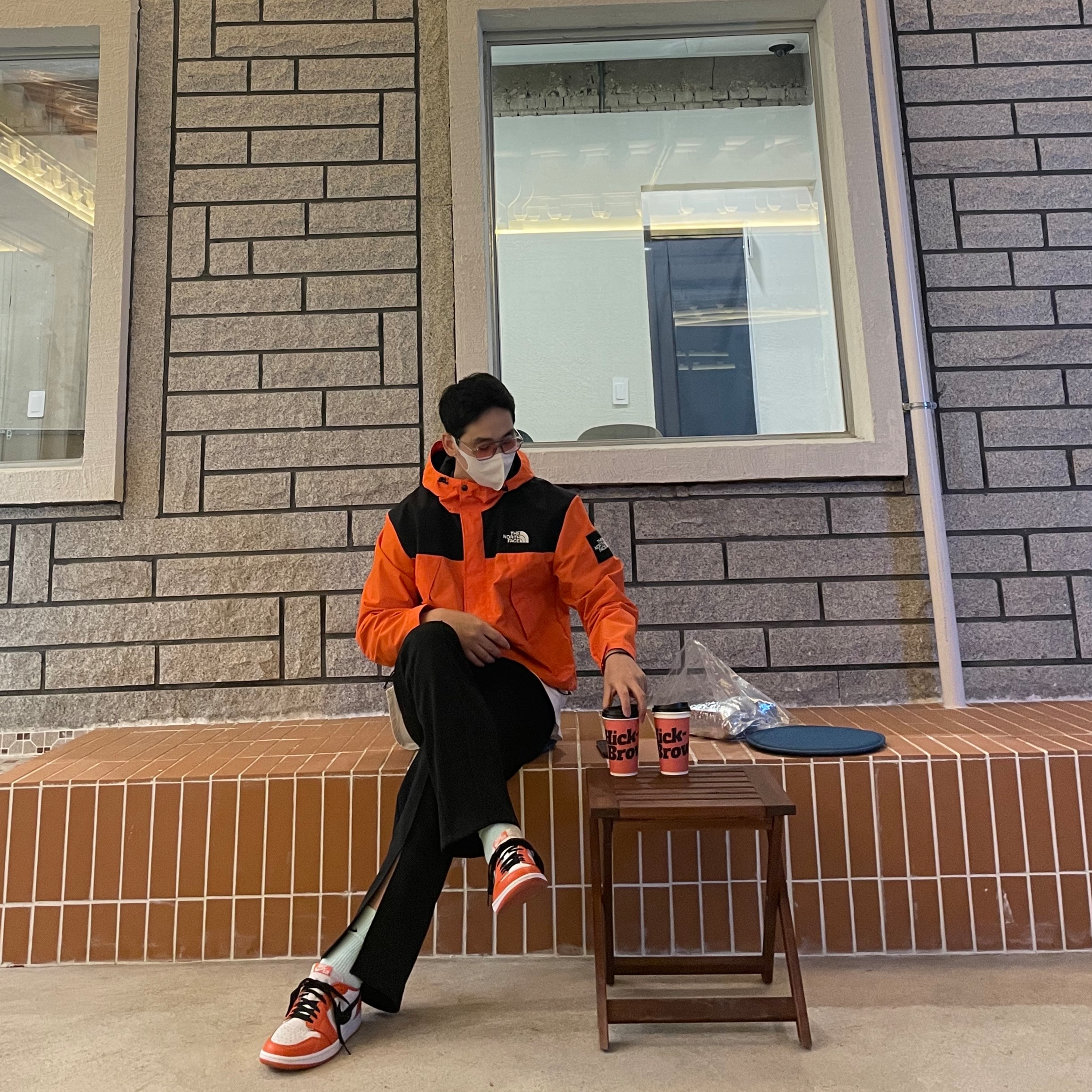 Jordan 1 Low OG Starfish 착용 스타일