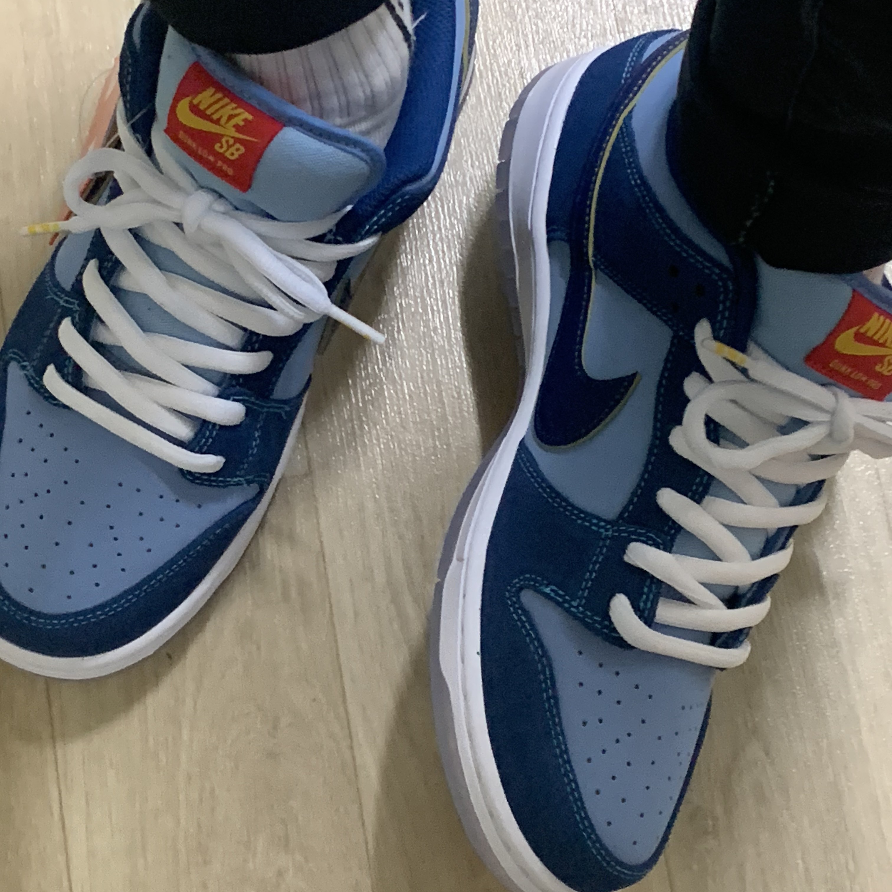 Nike x Why So Sad? SB Dunk Low Pro Coastal Blue 착용 스타일 - 2