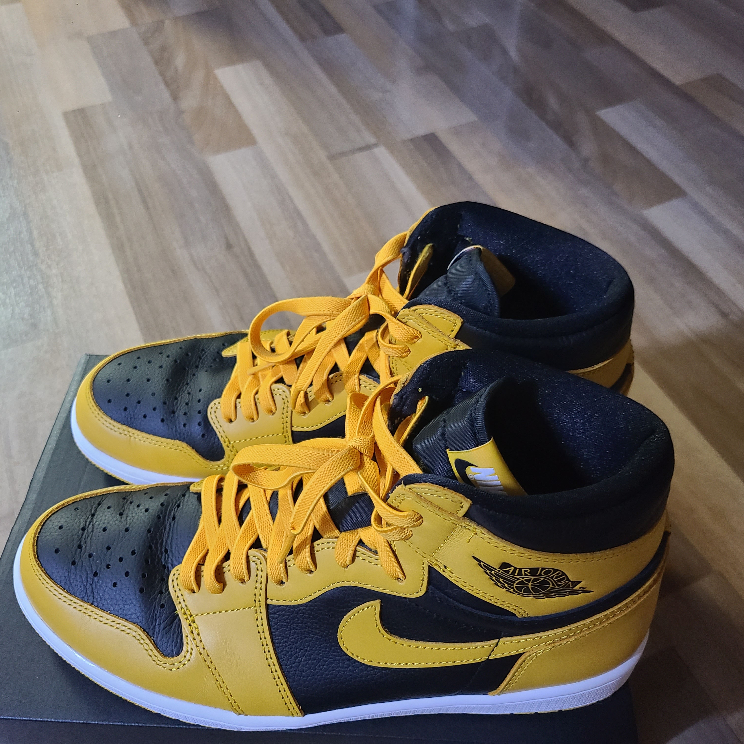 Jordan 1 Retro High OG Pollen 착용 스타일