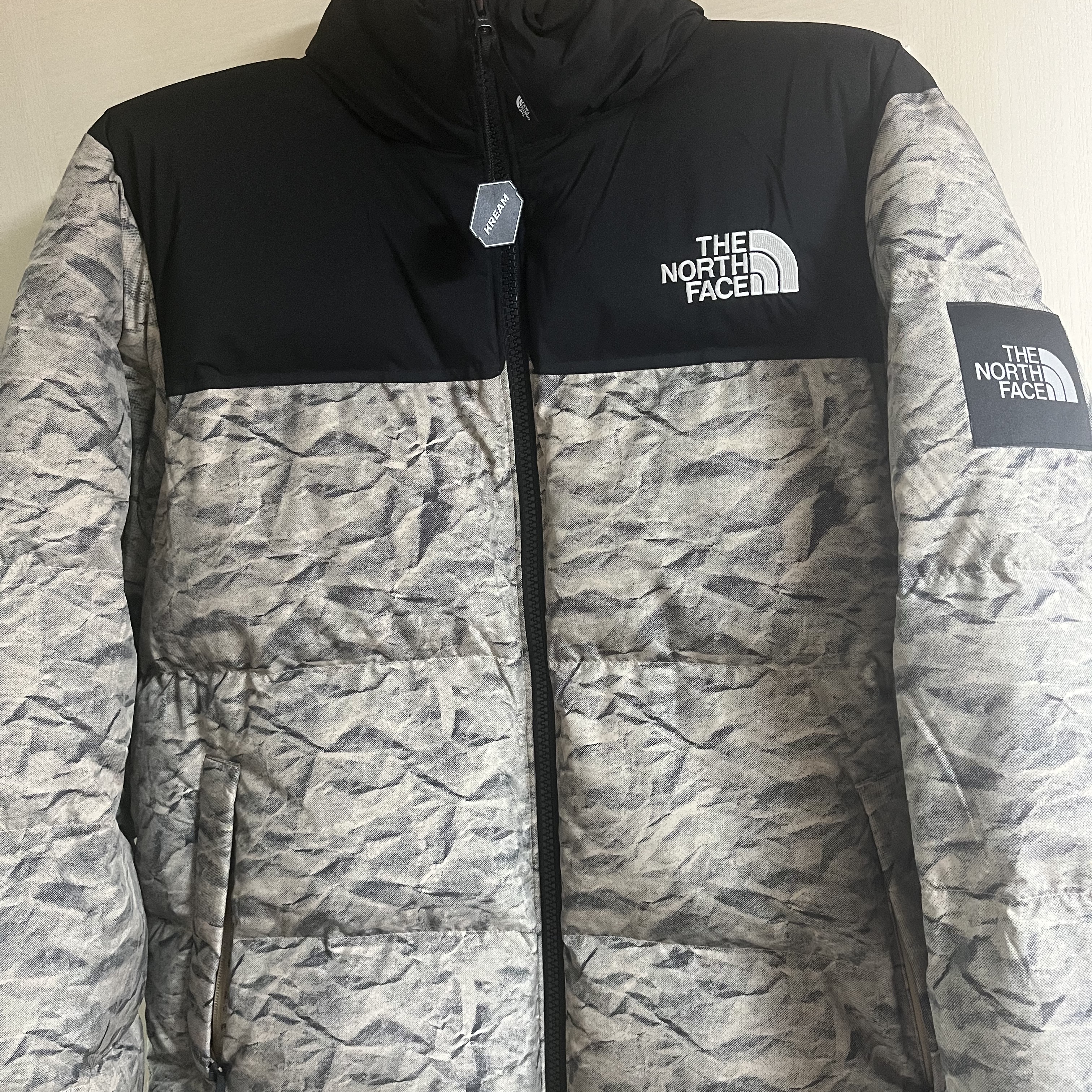 The North Face White Label Novelty Nuptse Down Jacket Beige 착용 스타일 - 1