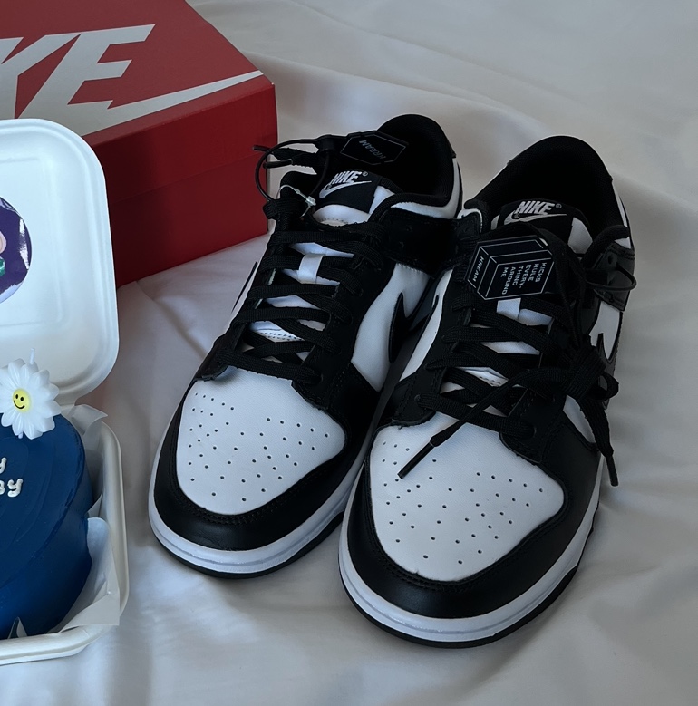 Nike Dunk Low Retro Black 착용 스타일 - 2