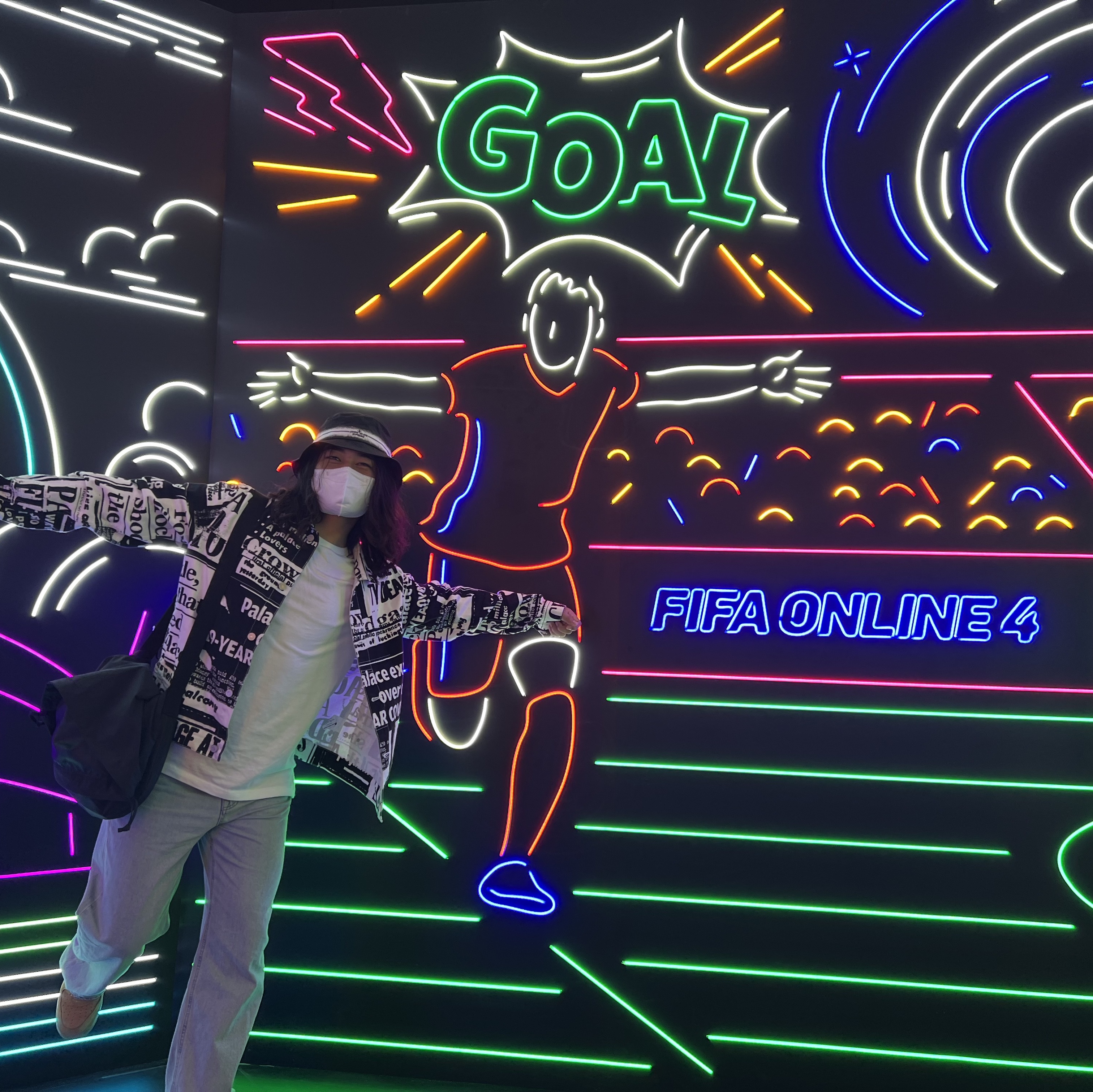 Uniqlo U Drawstring Shoulder Bag Black, Nike x Supreme Air Force 1 Low Flax 착용 스타일 - 2