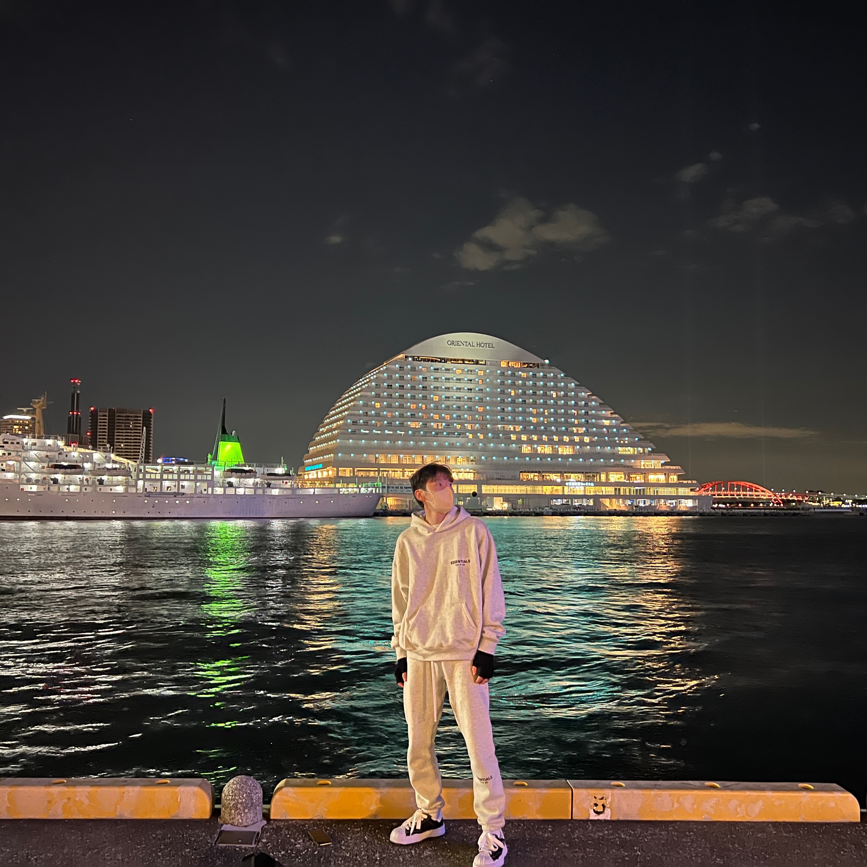 Essentials The Core Collection Hoodie Light Oatmeal, Essentials The Core Collection Sweatpants Light Oatmeal 착용 스타일 - 3