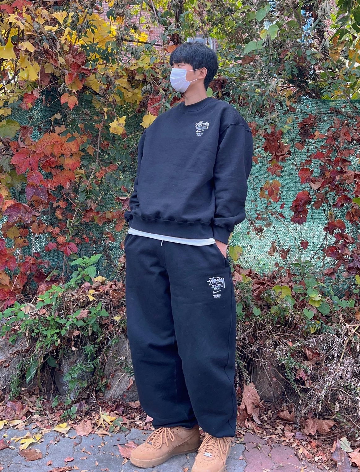 Nike x Stussy NRG ZR Fleece Crewneck Black - US/EU, Nike x Stussy NRG ZR Fleece Pants Black - US/EU 착용 스타일 - 1