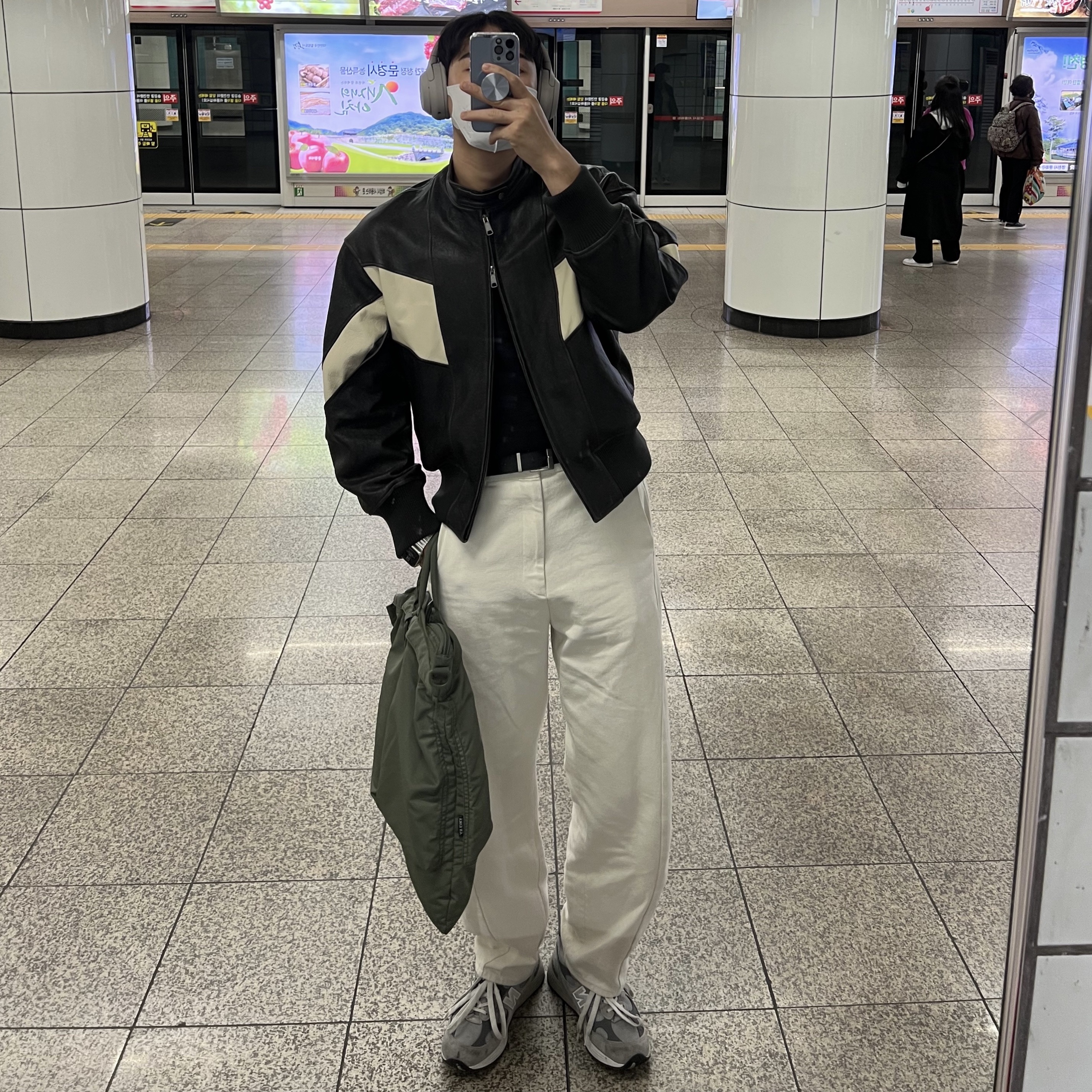 New Balance 992 Made in USA Grey - D Standard, Sony WH-1000XM4 Platinum Silver (Korean Ver.) 착용 스타일