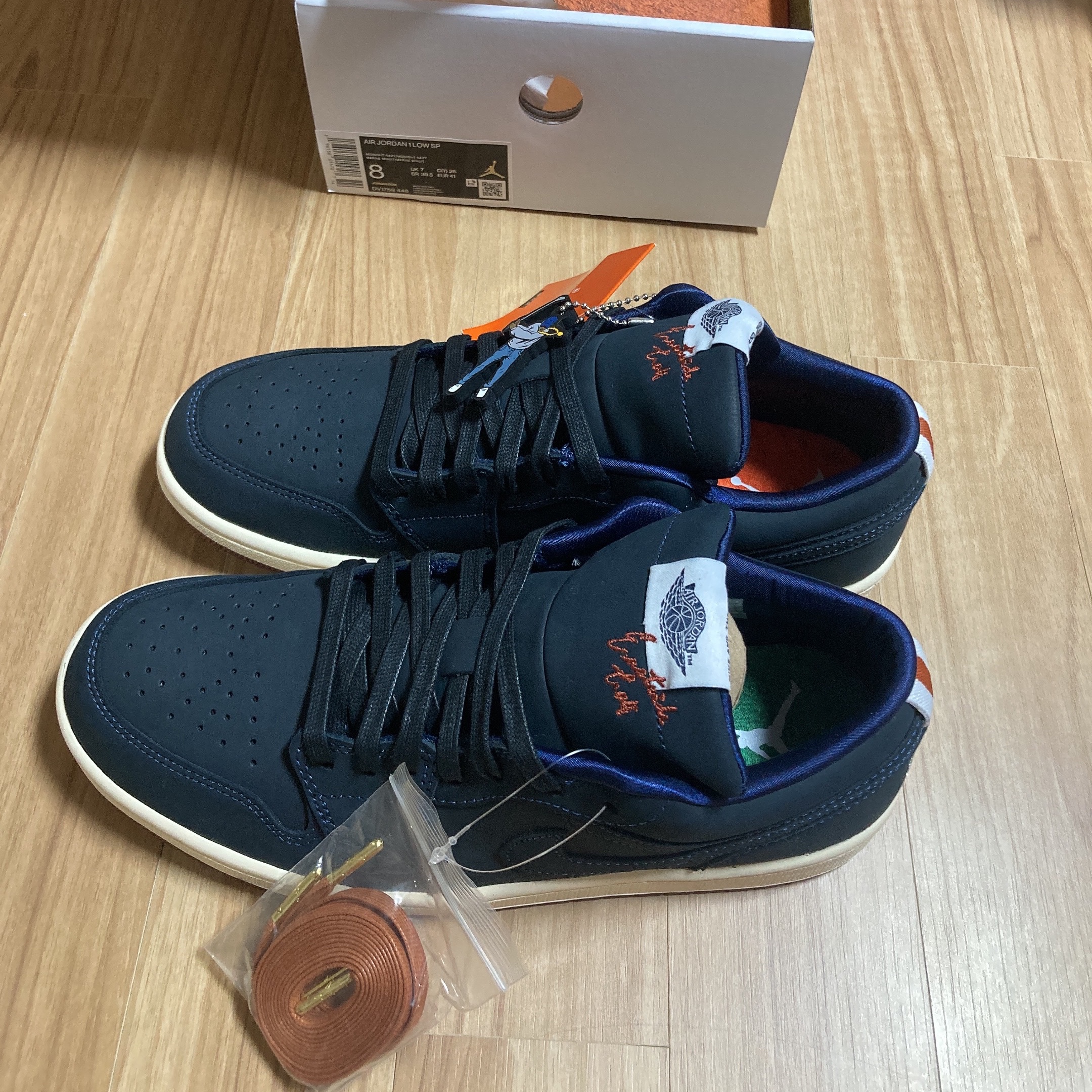 Jordan 1 x Eastside Golf Low Midnight Navy 착용 스타일 - 1