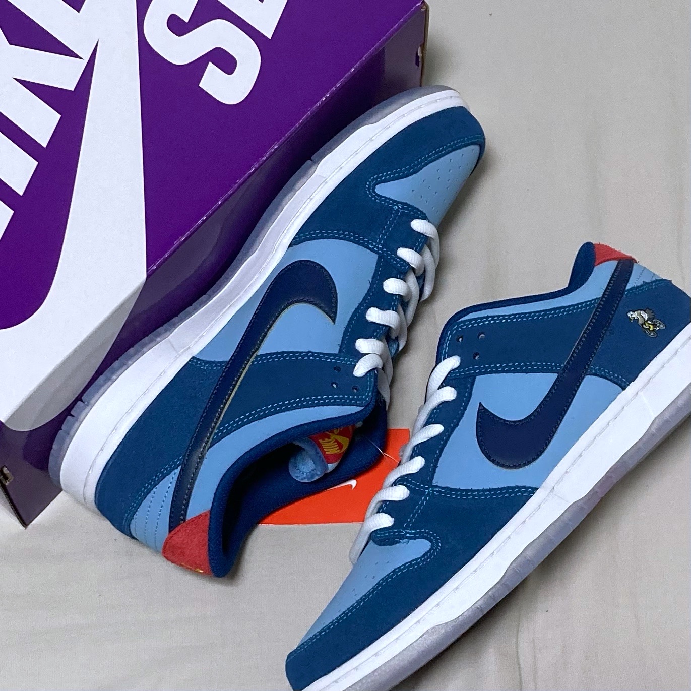 Nike x Why So Sad? SB Dunk Low Pro Coastal Blue 착용 스타일 - 2