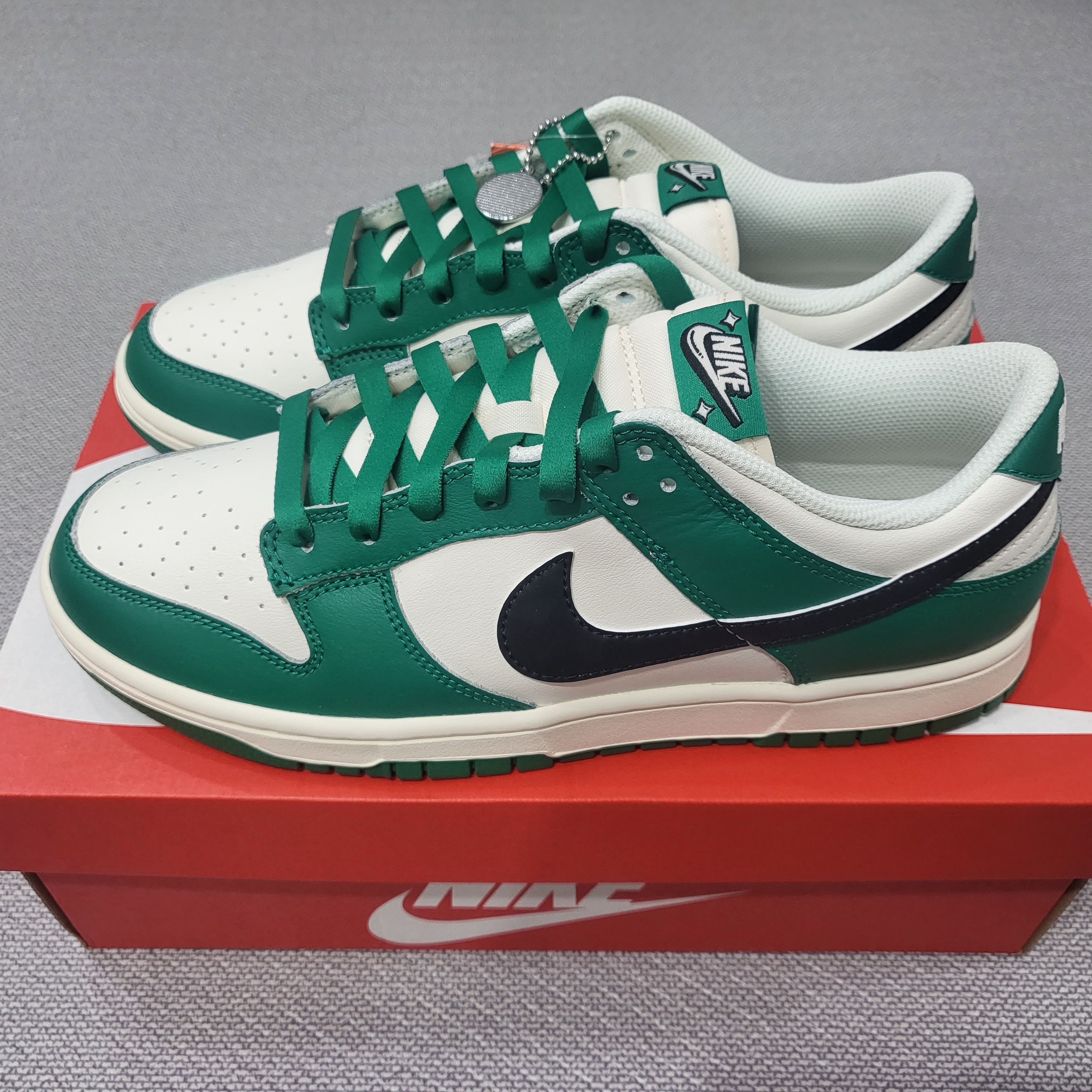 Nike Dunk Low Retro SE Jackpot Malachite 착용 스타일