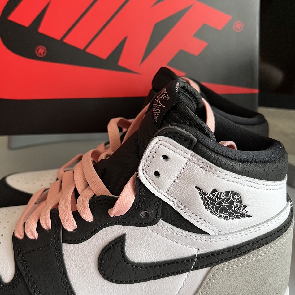 (GS) Jordan 1 Retro High OG Bleached Coral 착용 스타일 - 3
