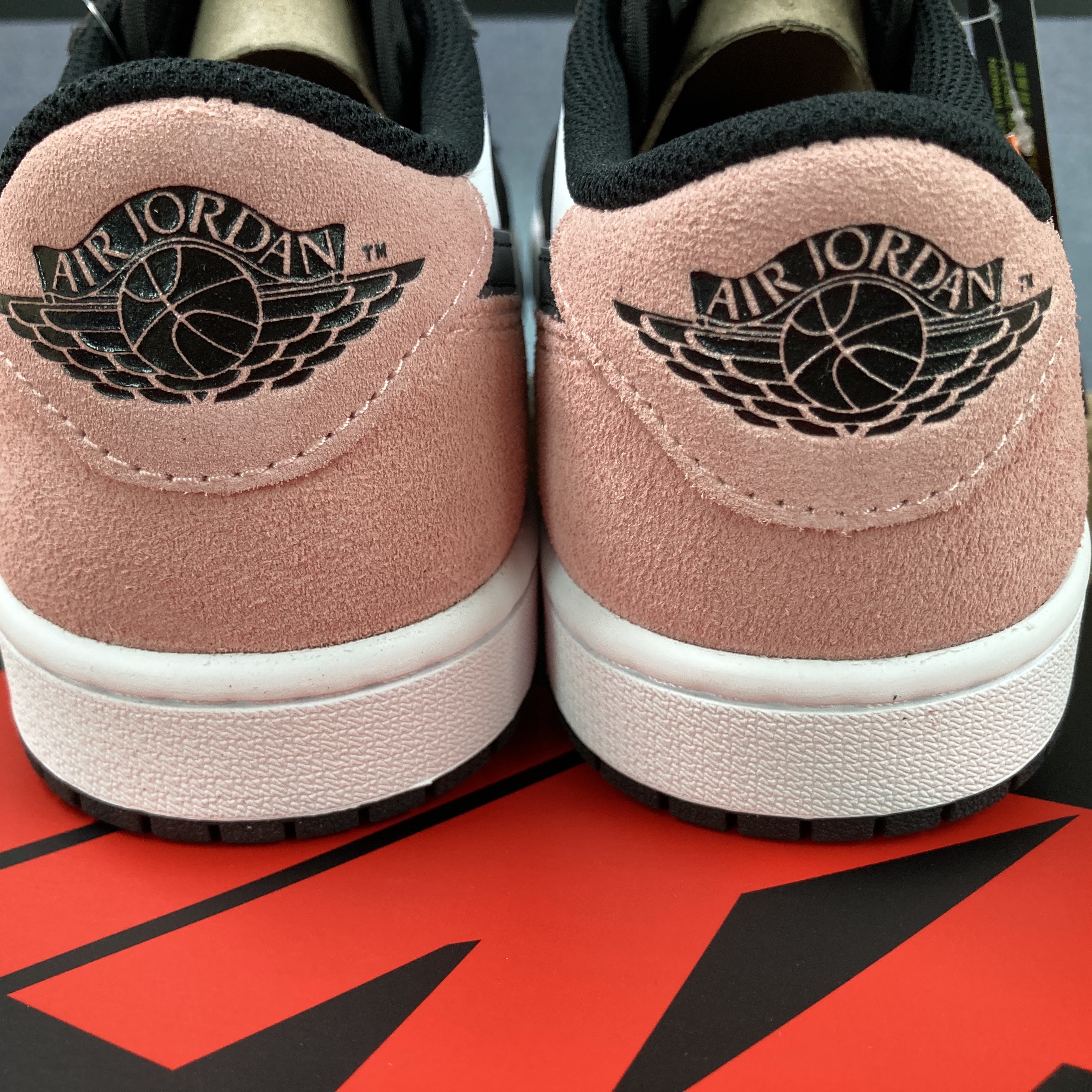 Jordan 1 Retro Low OG Bleached Coral, (GS) Jordan 1 Low OG Bleached Coral 착용 스타일 - 3