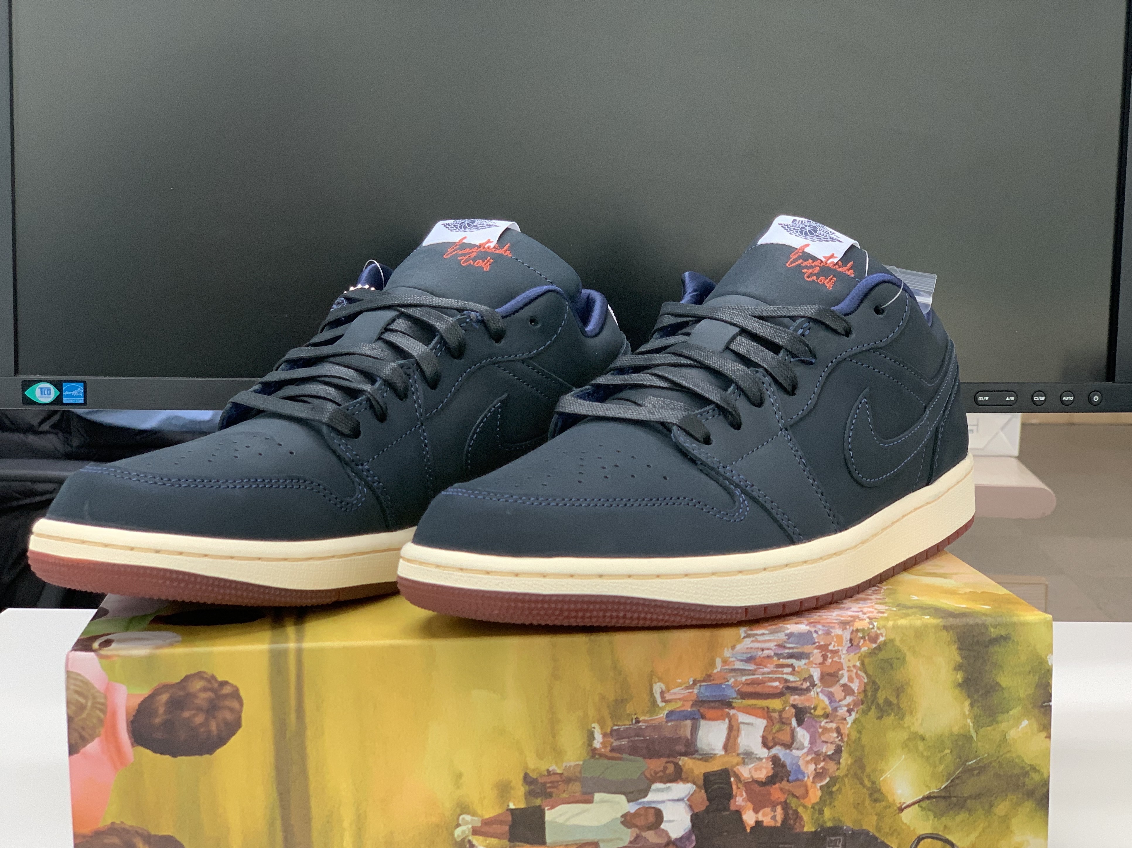 Jordan 1 x Eastside Golf Low Midnight Navy 착용 스타일 - 2