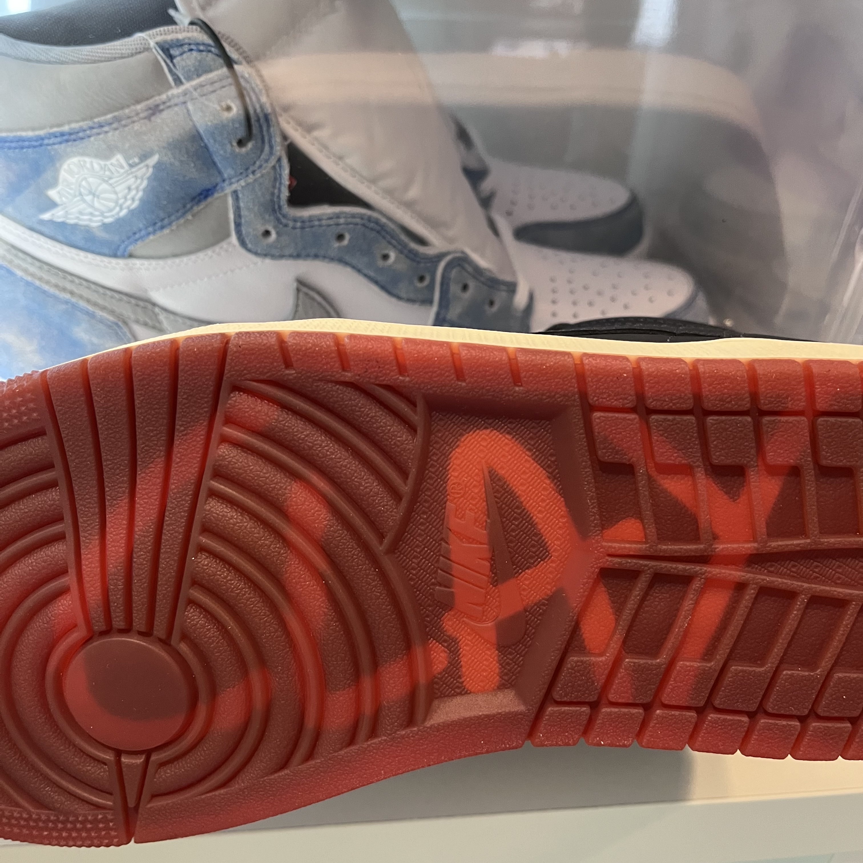Jordan 1 x Eastside Golf Low Midnight Navy 착용 스타일 - 3
